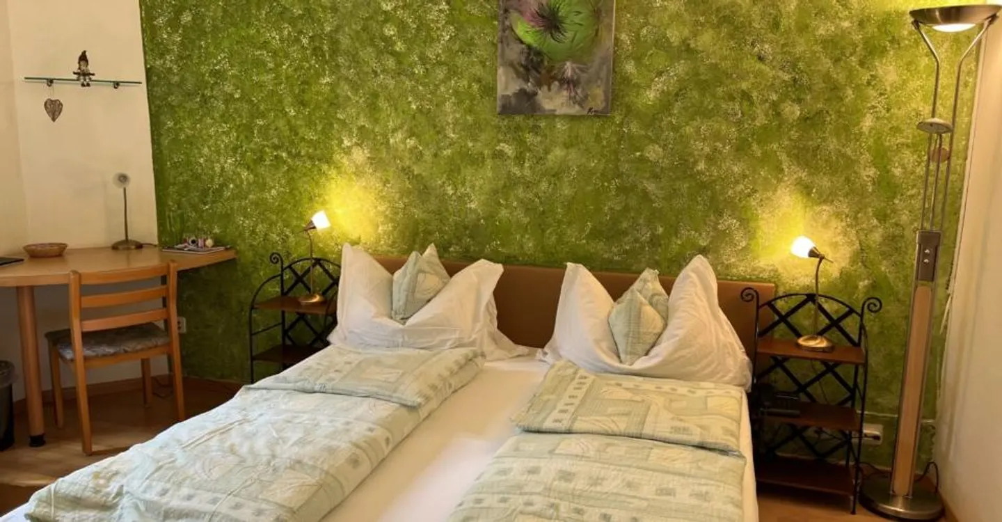 Charming Hotel in Central Location - Photo 3 of 7