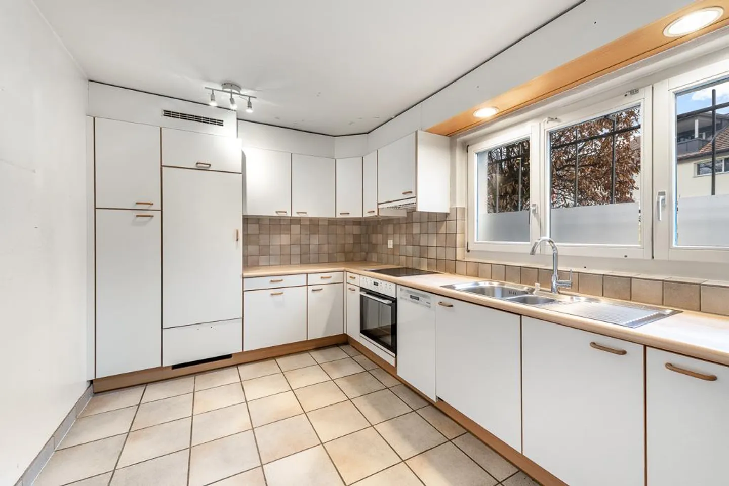 Seon: 6.5-Room Single-Family House with Land Reserve - Photo 6 of 10