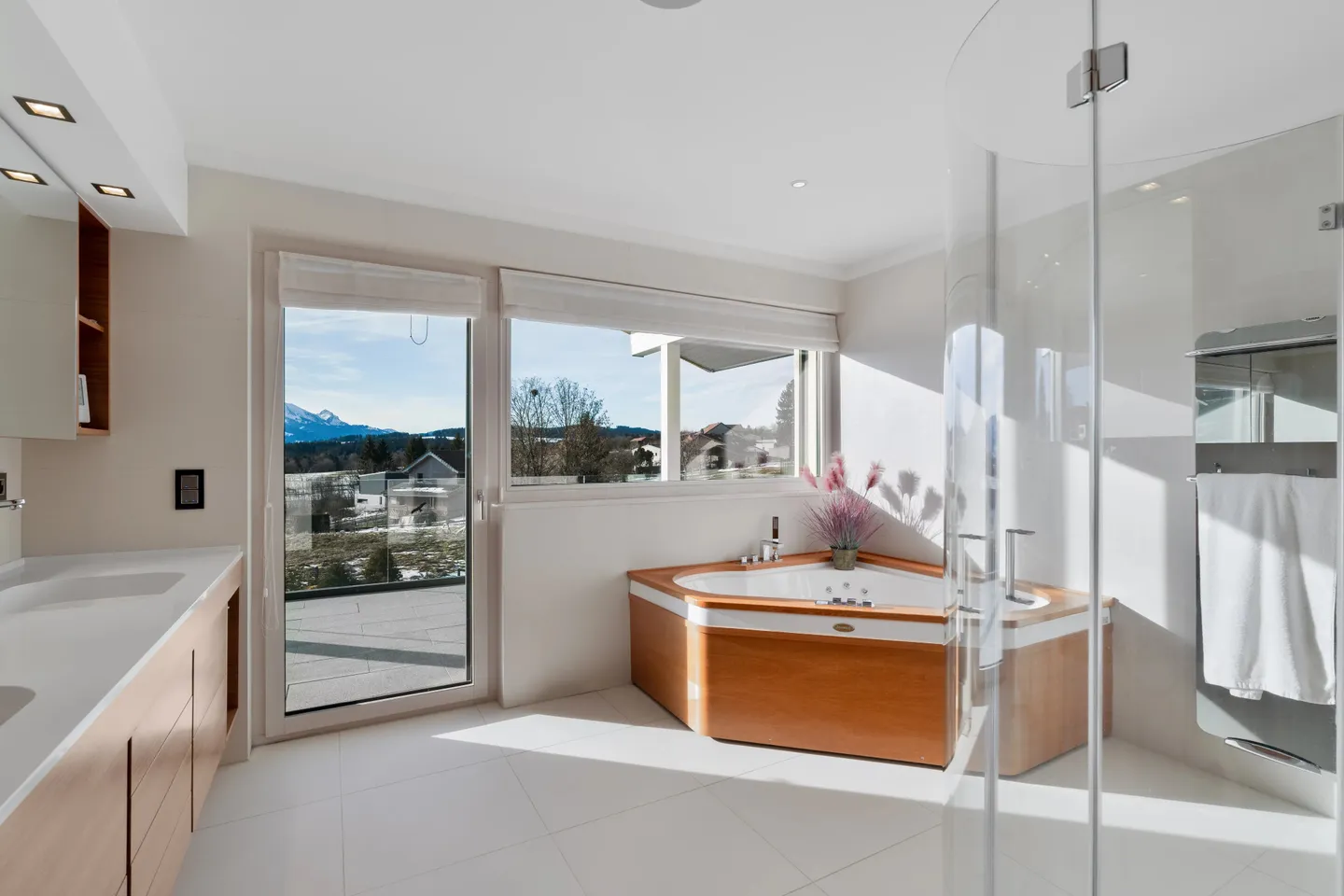 Prestigious residence with open panoramic views over the Gruyère region - Photo 11 of 15