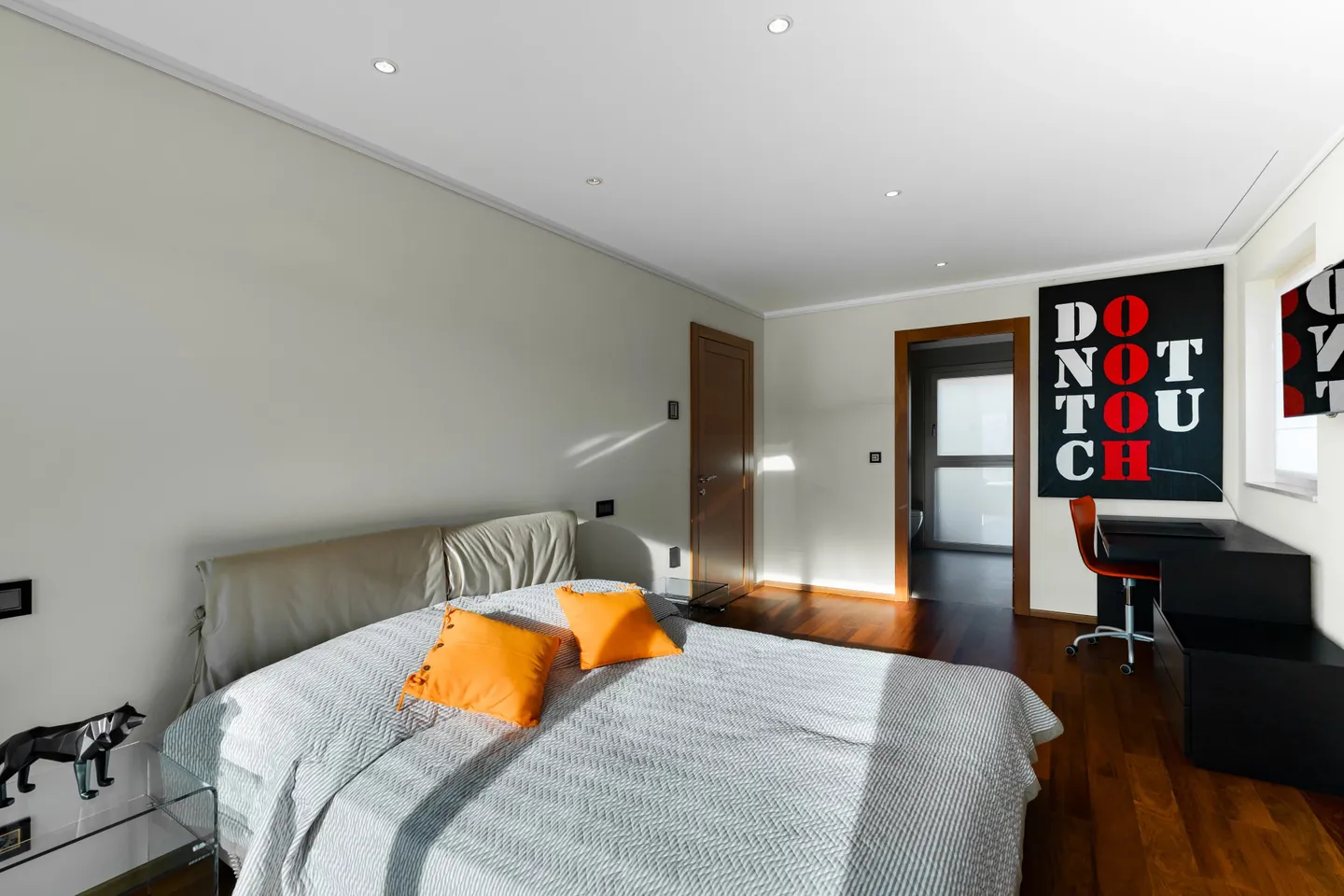 Prestigious residence with open panoramic views over the Gruyère region - Photo 13 of 15