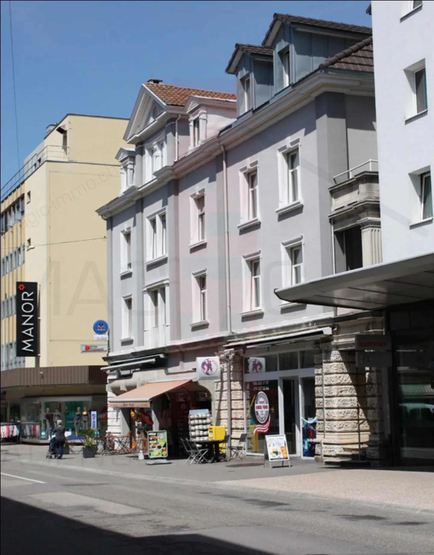 Edificio idealmente posizionato in una strada dinamica in vendita a Delémont. - Foto 19 di 19
