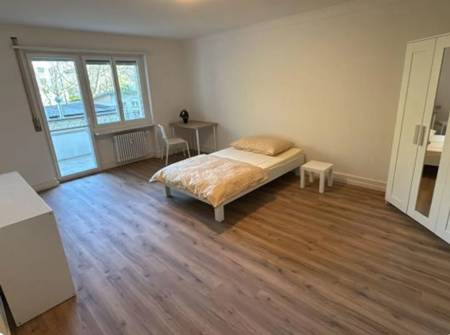 WG Free Rooms - Photo 1 of 3