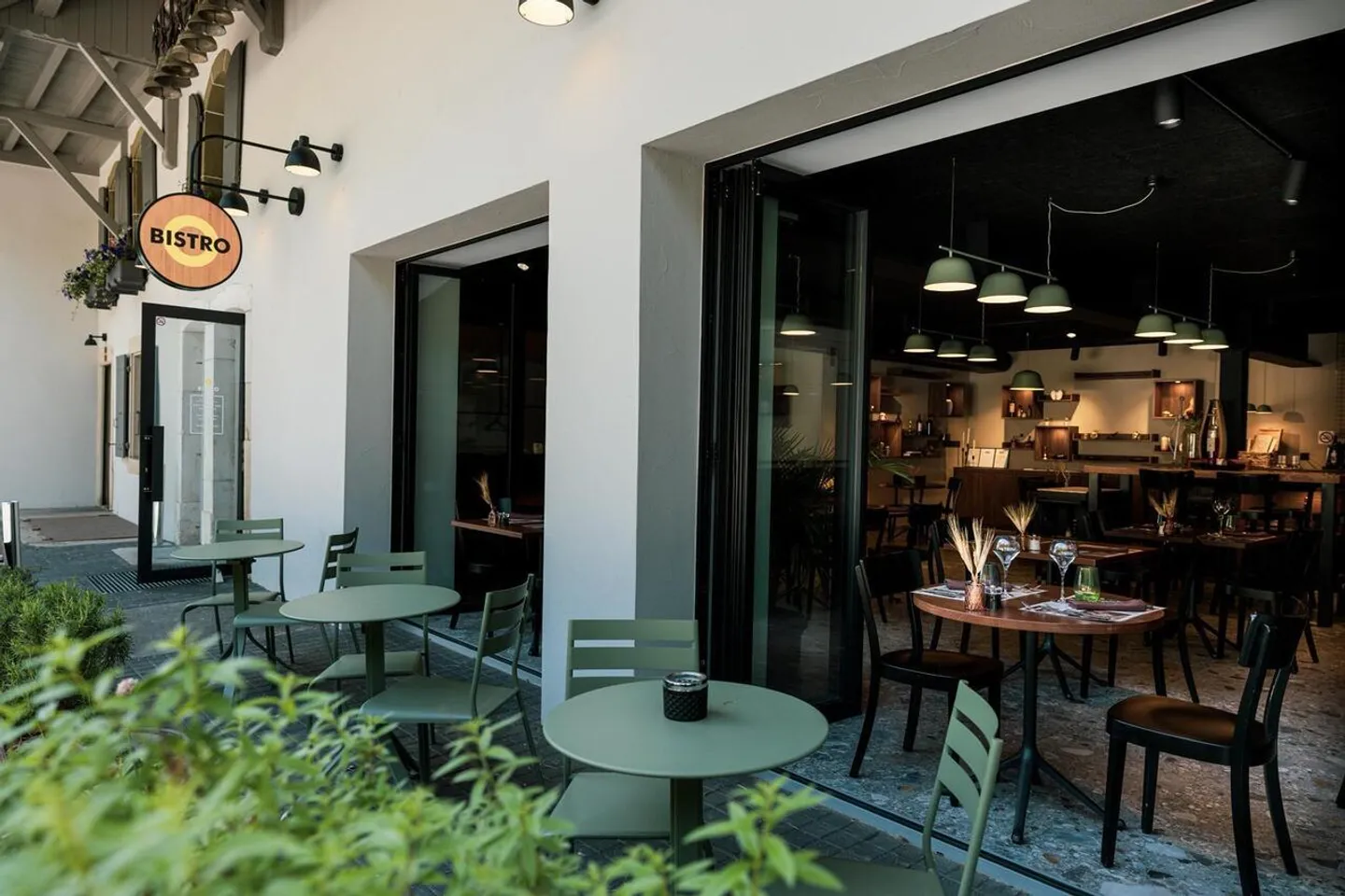 Very nice restaurant to take over in a rural setting - Photo 5 of 7