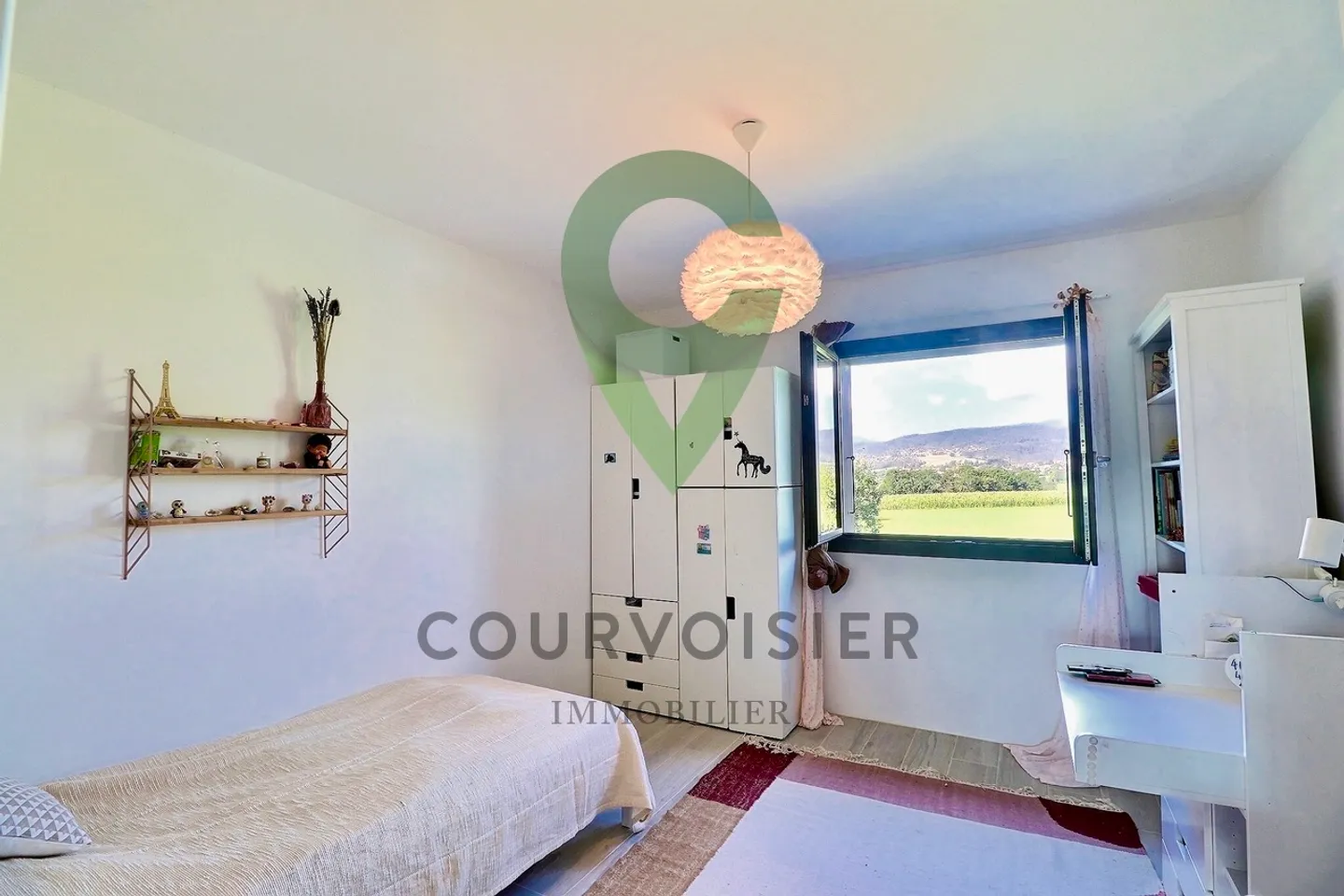 Superb family property sheltered from prying eyes - Photo 10 of 13