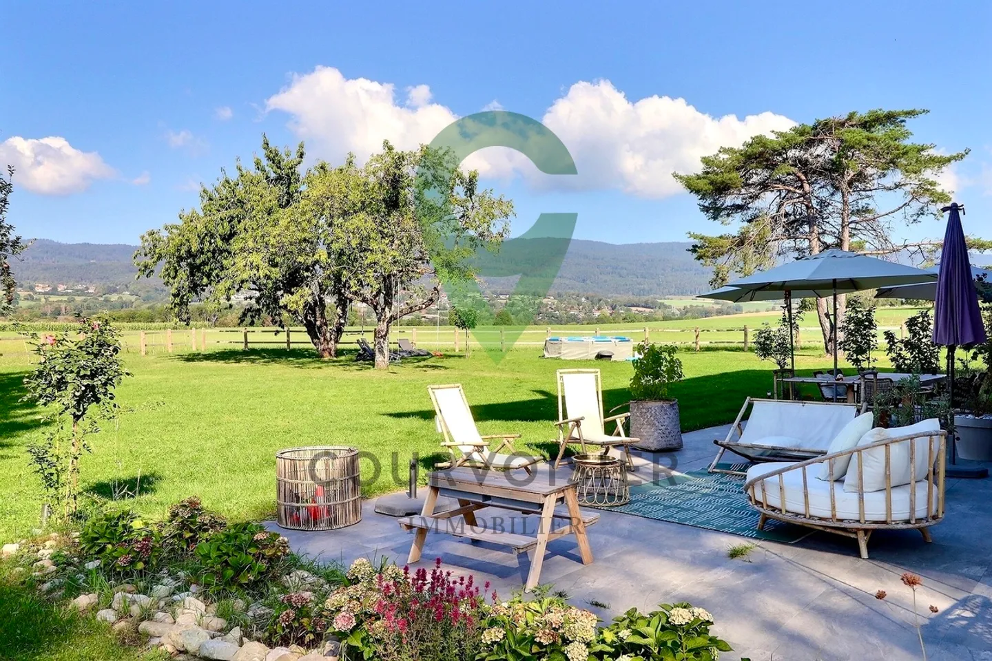 Superb family property sheltered from prying eyes - Photo 11 of 13