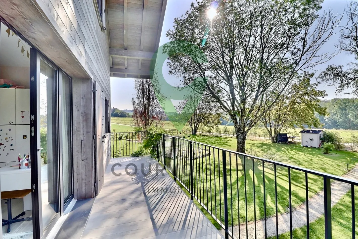 Superb family property sheltered from prying eyes - Photo 6 of 13