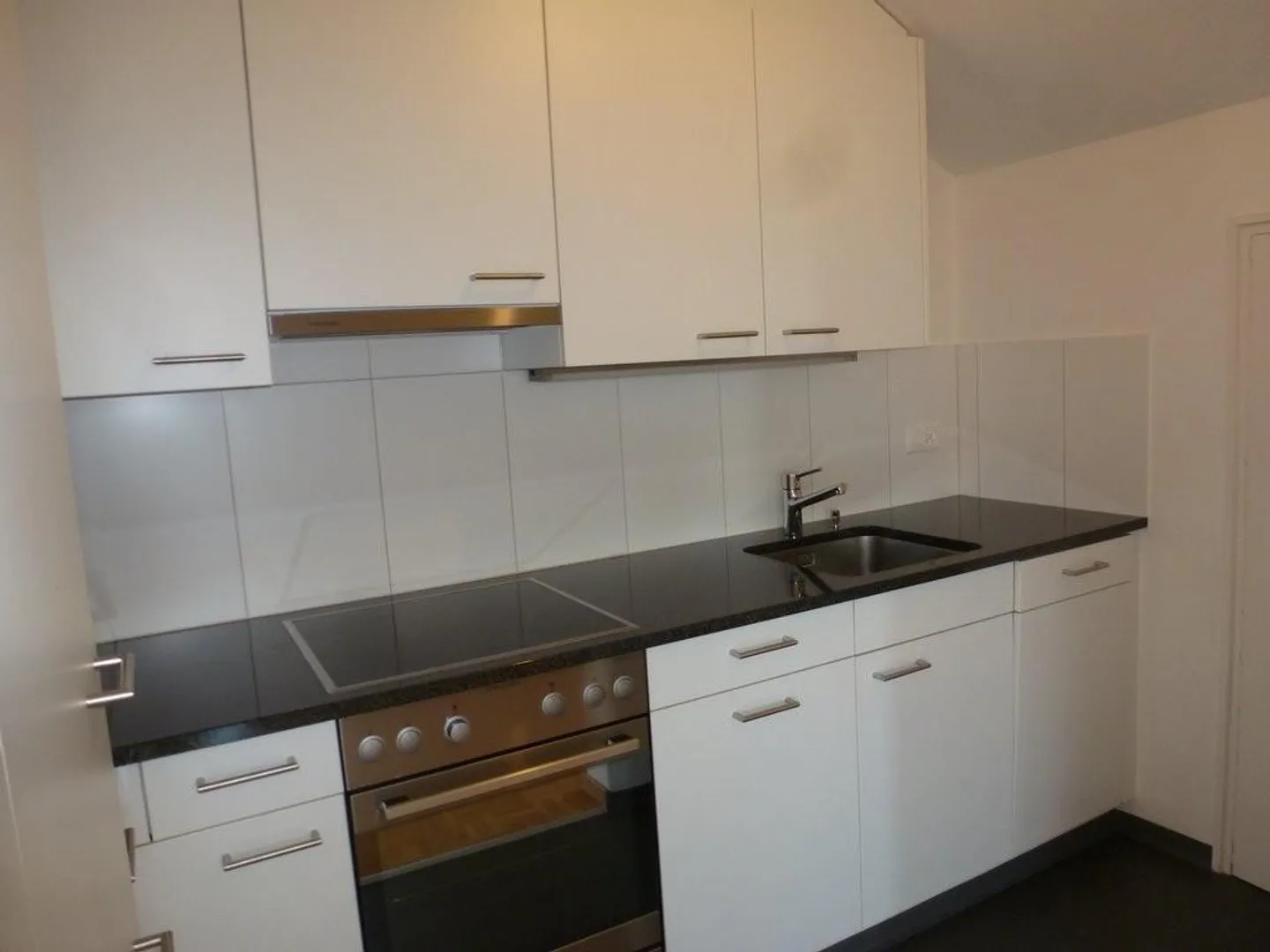 Appartement sous les toits moderne près du centre-ville - Photo 5 sur 6