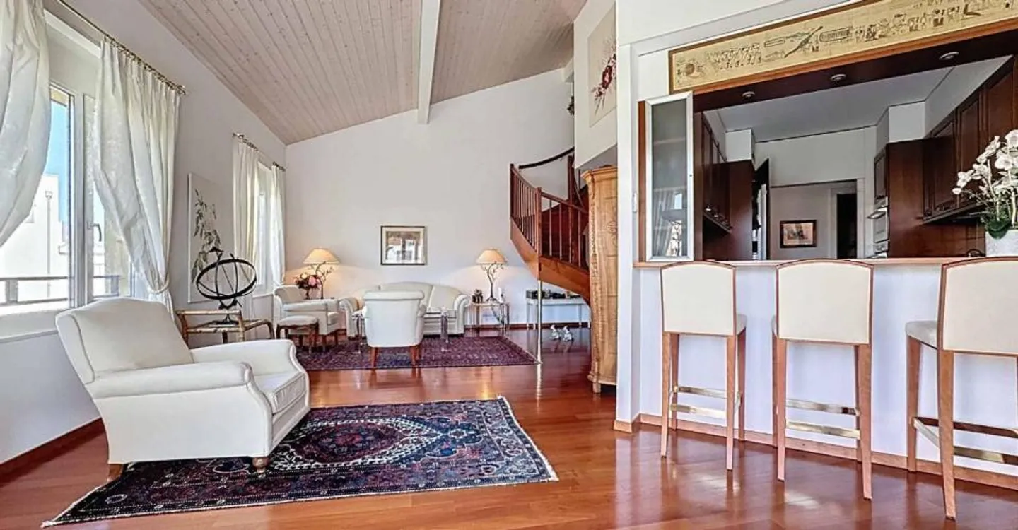 Magnificent penthouse duplex with 6.5 rooms - Photo 2 of 13
