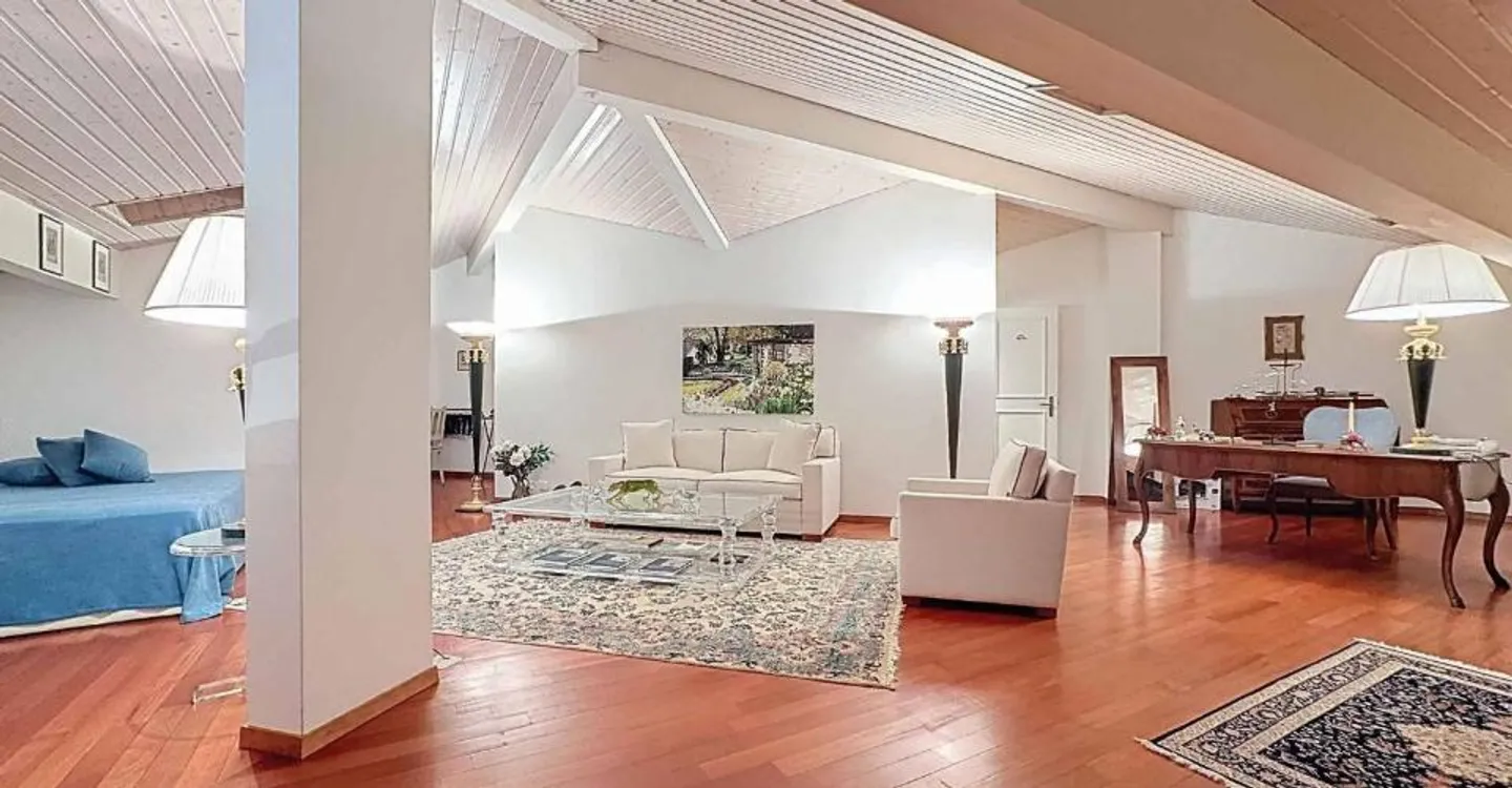 Magnificent penthouse duplex with 6.5 rooms - Photo 3 of 13