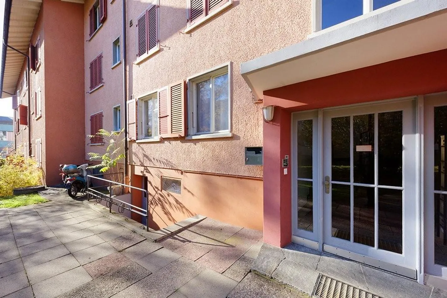 Appartement sous les combles partiellement rénové de 1 pièce avec charme - Photo 8 sur 10