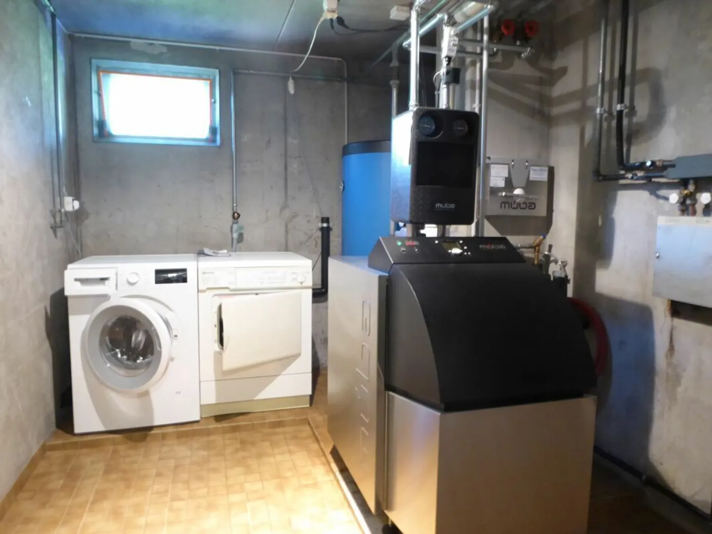 Casa unifamiliare indipendente di 6 1/2 stanze in una posizione adatta ai bambini - Foto 21 di 25