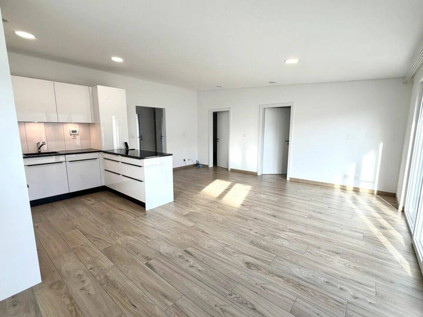 Modern 3.5 Room Bungalow - Photo 4 of 10