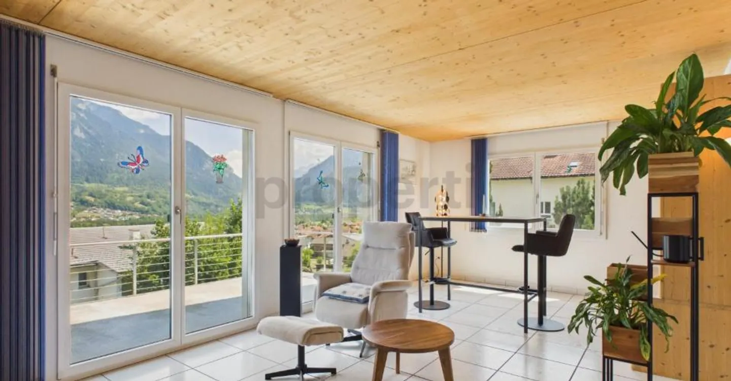 Ihr neues Zuhause mit Terrasse, Garten, Balkon und wunderbarer Aussicht - Foto 2 von 10