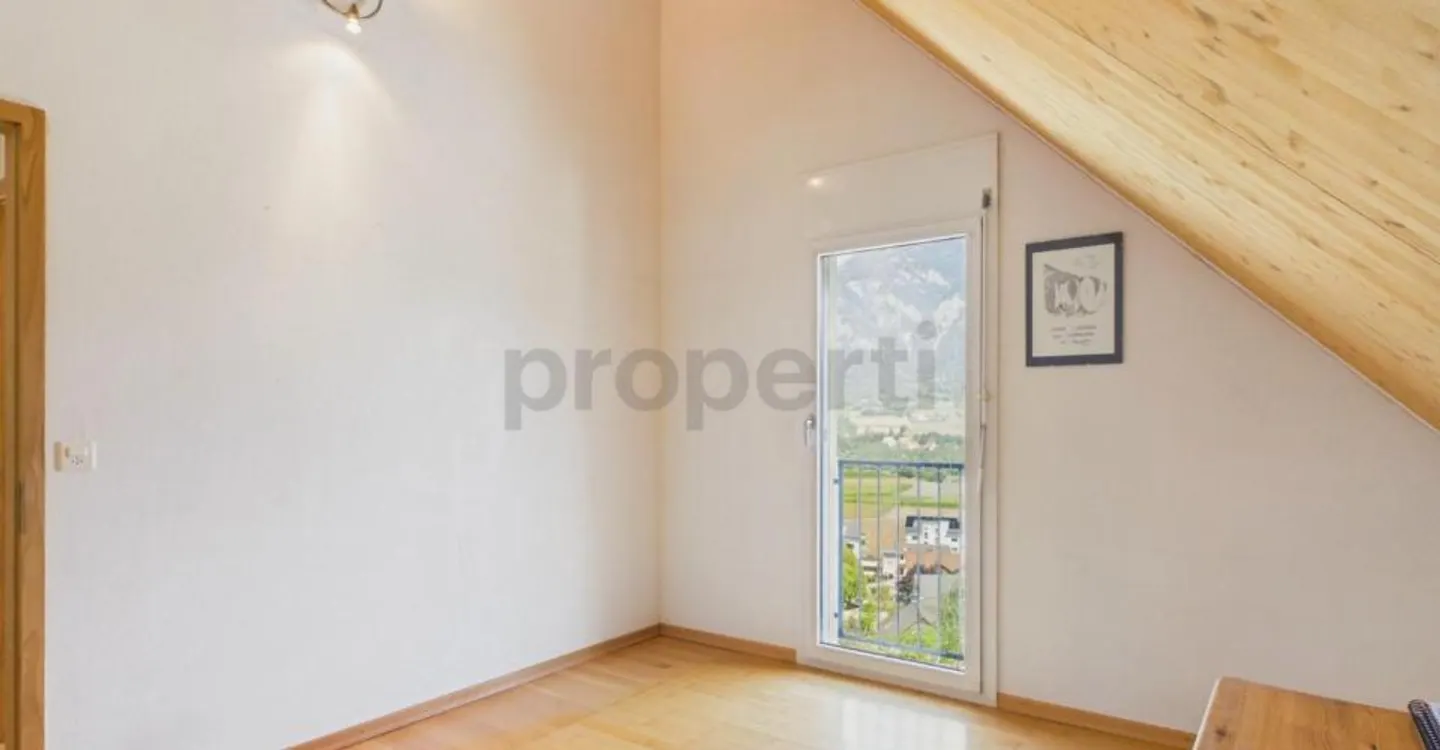 Ihr neues Zuhause mit Terrasse, Garten, Balkon und wunderbarer Aussicht - Foto 6 von 10