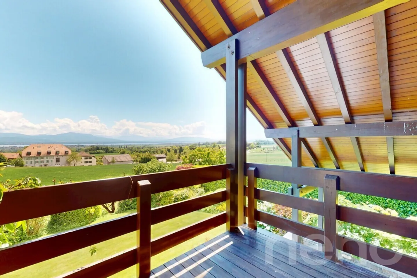 Bella casa familiare con vista libera sul lago e sulle Alpi - Foto 7 di 7