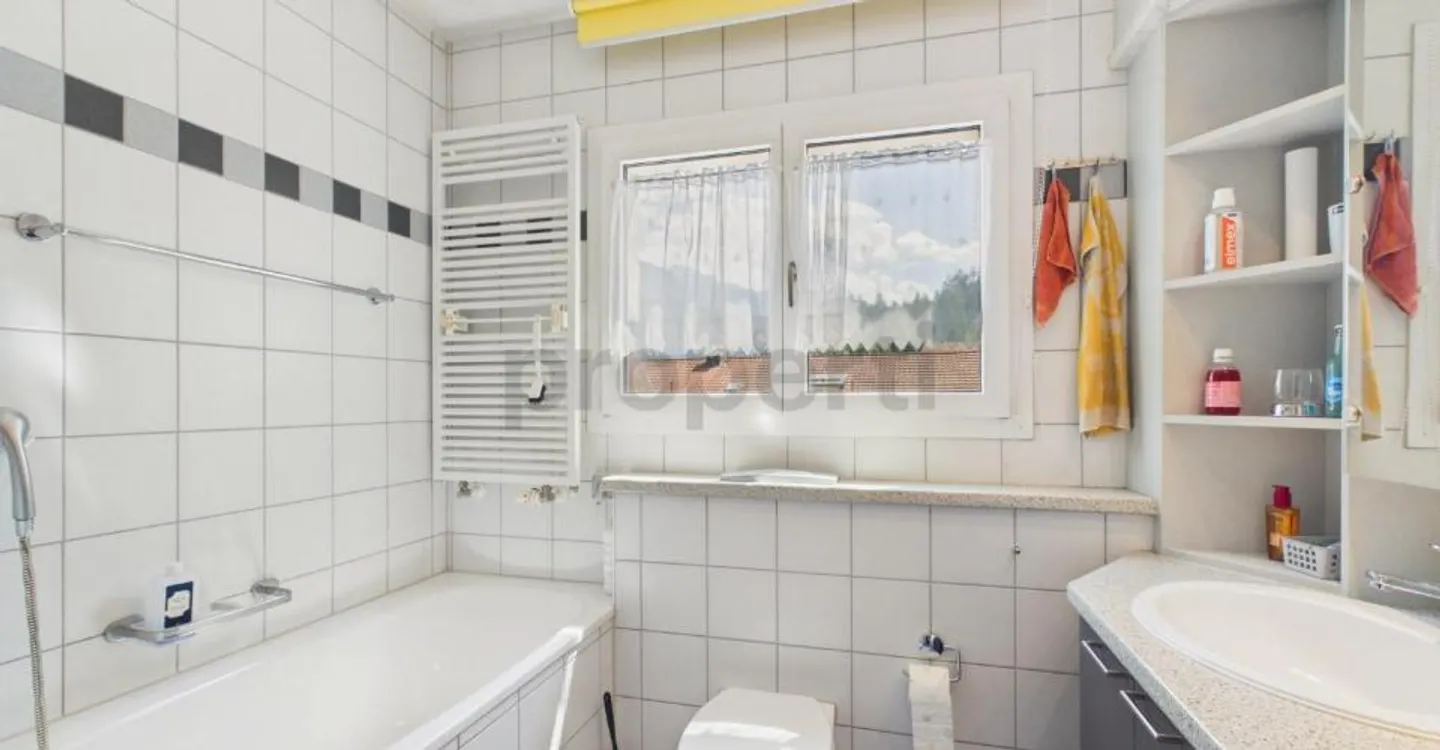 Ihr neues Zuhause mit Terrasse, Garten, Balkon und wunderbarer Aussicht - Foto 9 von 10