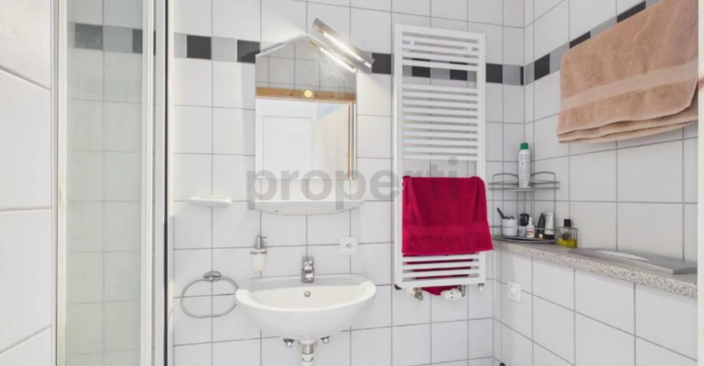 Ihr neues Zuhause mit Terrasse, Garten, Balkon und wunderbarer Aussicht - Foto 8 von 10