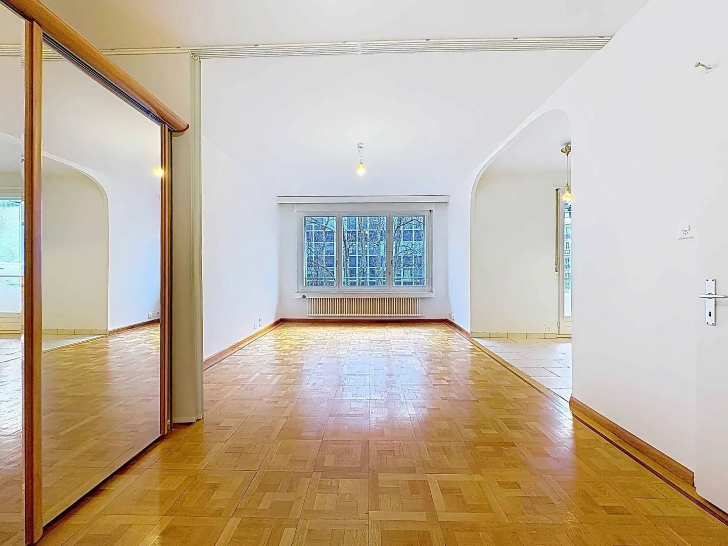 Appartement exclusif 2 pièces avec balcon - Photo 4 sur 8