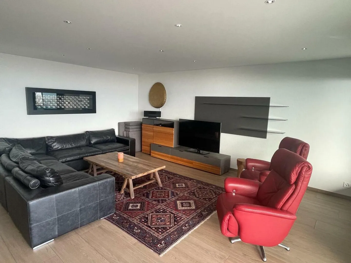 Appartement Éblouissant avec Terrasse - Photo 2 sur 11