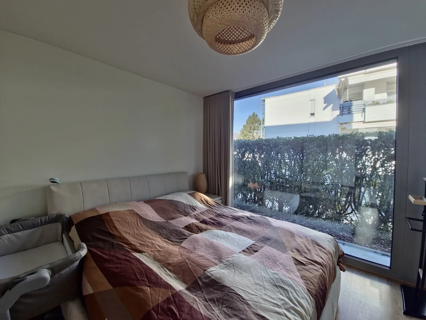 Exklusive 4.5 Zimmer im Erdgeschoss mit privatem Garten - Foto 12 von 13