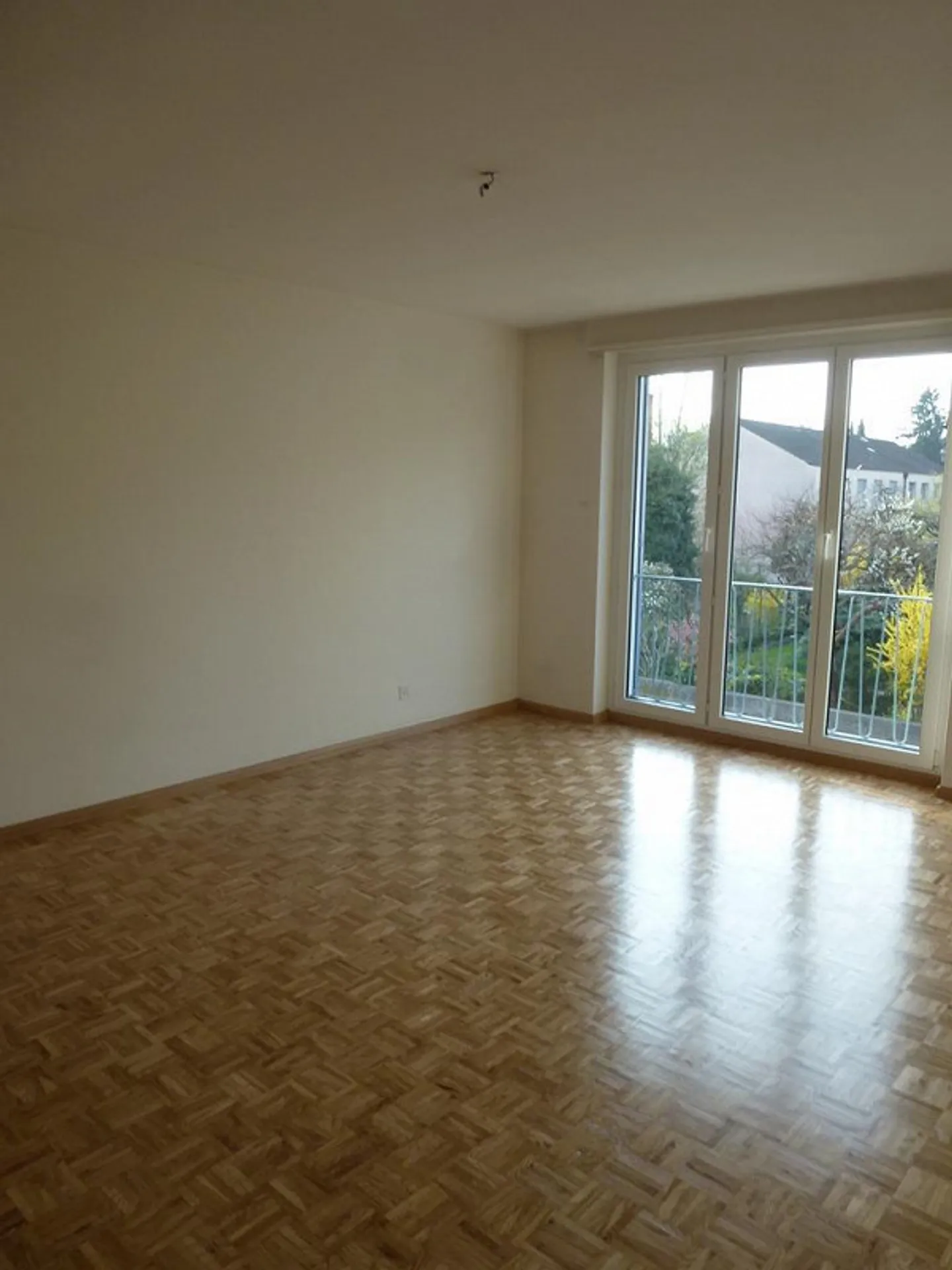 Spacious 3-room apartment near Bachgraben - Photo 4 of 7