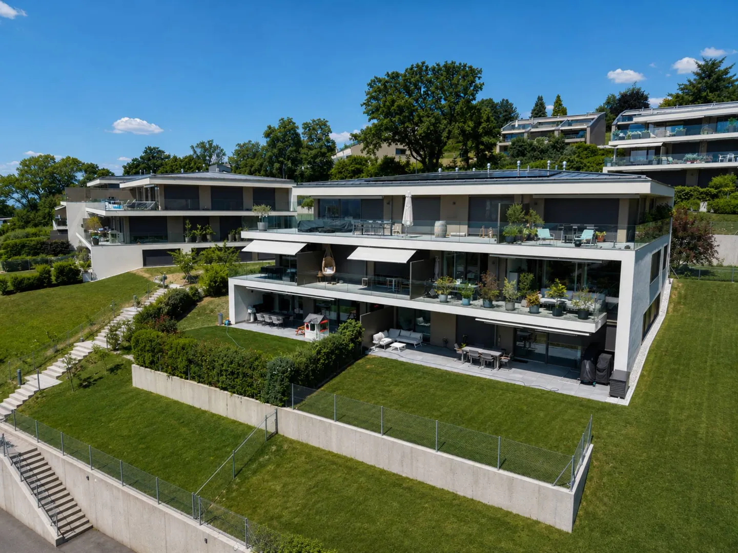 Hochwertige Wohnung mit Terrasse - Foto 2 von 13