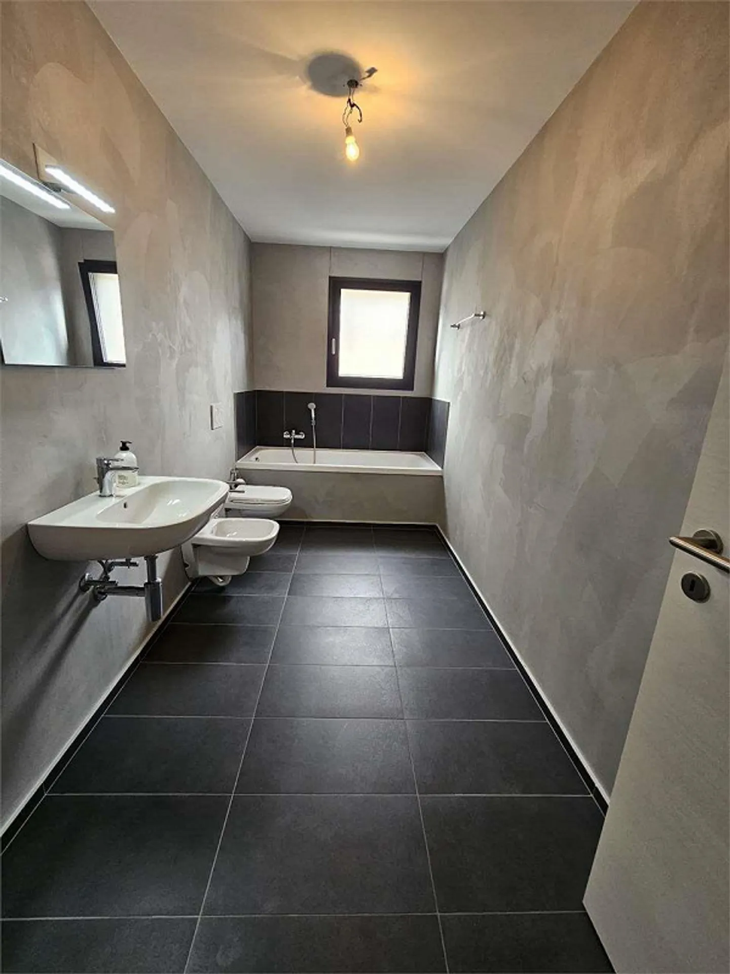 Taverne, sehr gute 3.5-Zimmer-Wohnung mit Balkon - Foto 7 von 9