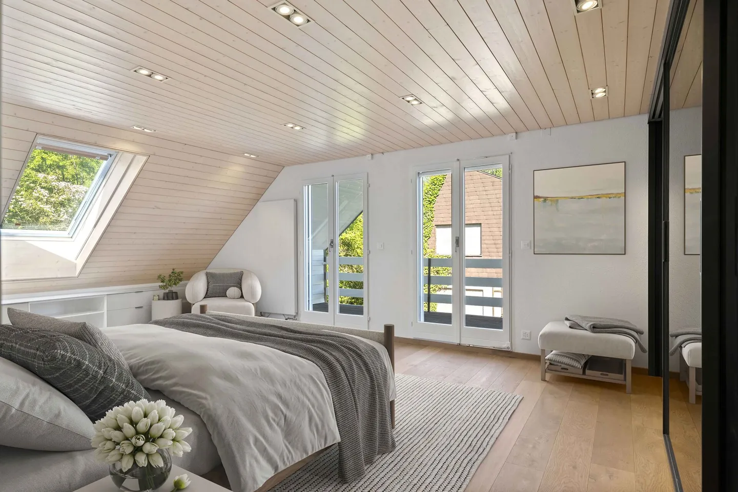 Piscina, giardino e vista lontana: casa familiare in posizione privilegiata - Foto 10 di 19