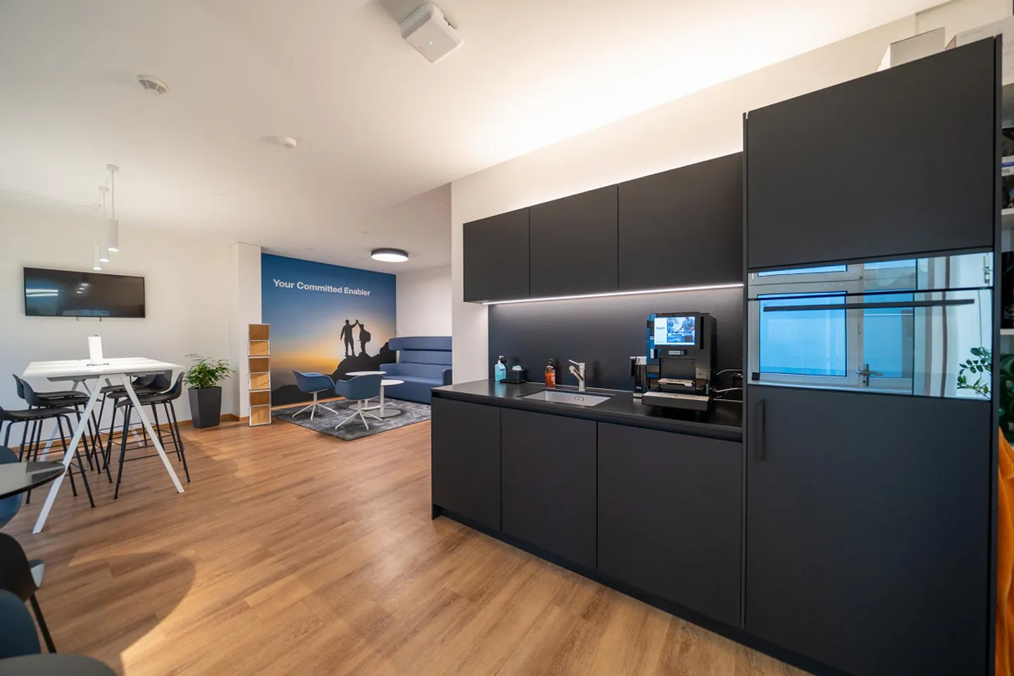 Gewerbeimmobilie in Rotkreuz - Foto 8 von 18