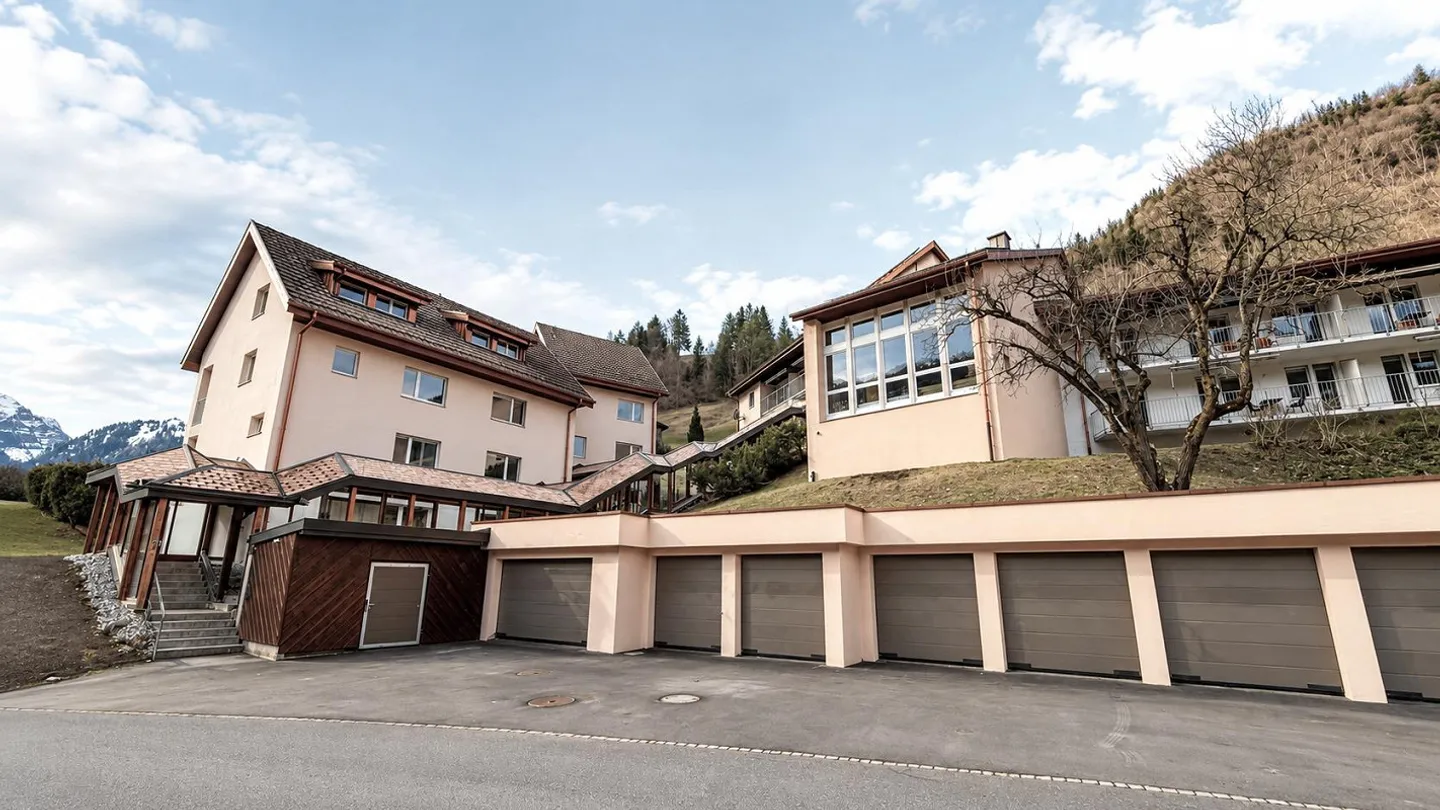 Propriété de rendement attrayante à Valens SG | 29 appartements + 2 maisons individuelles - Photo 8 sur 27