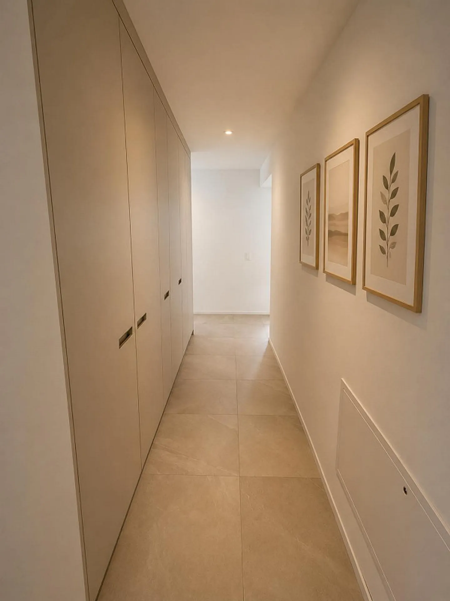 Appartamento moderno con balcone - Foto 9 di 11