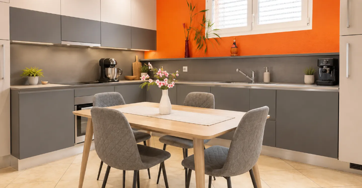 MAGNIFICA CASA BIFAMILIARE - CON UN GRANDE POTENZIALE - Foto 5 di 12
