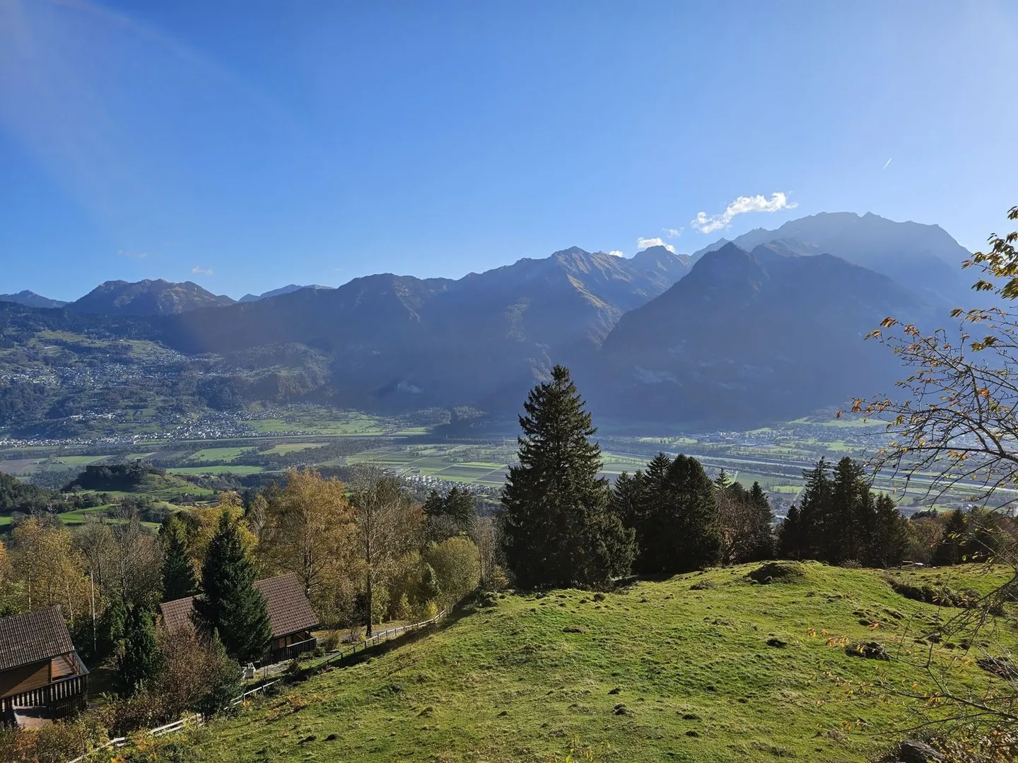 Propriété dans un emplacement extraordinairement calme au milieu de la nature avec des bâtiments bien entretenus - Photo 4 sur 8