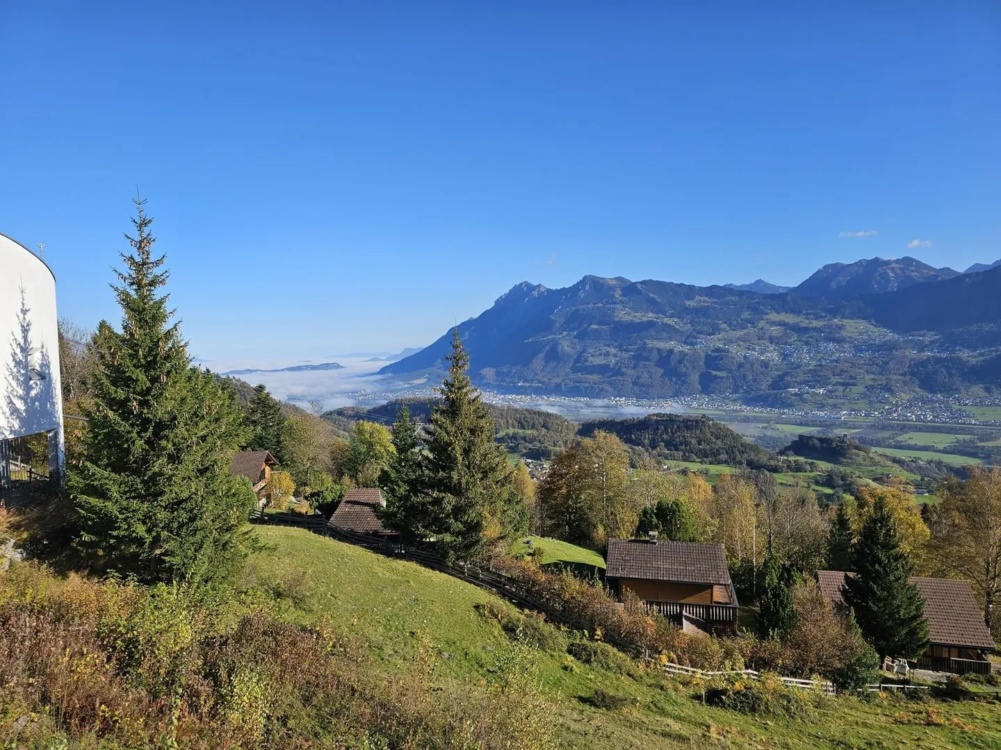 Propriété dans un emplacement extraordinairement calme au milieu de la nature avec des bâtiments bien entretenus - Photo 5 sur 8