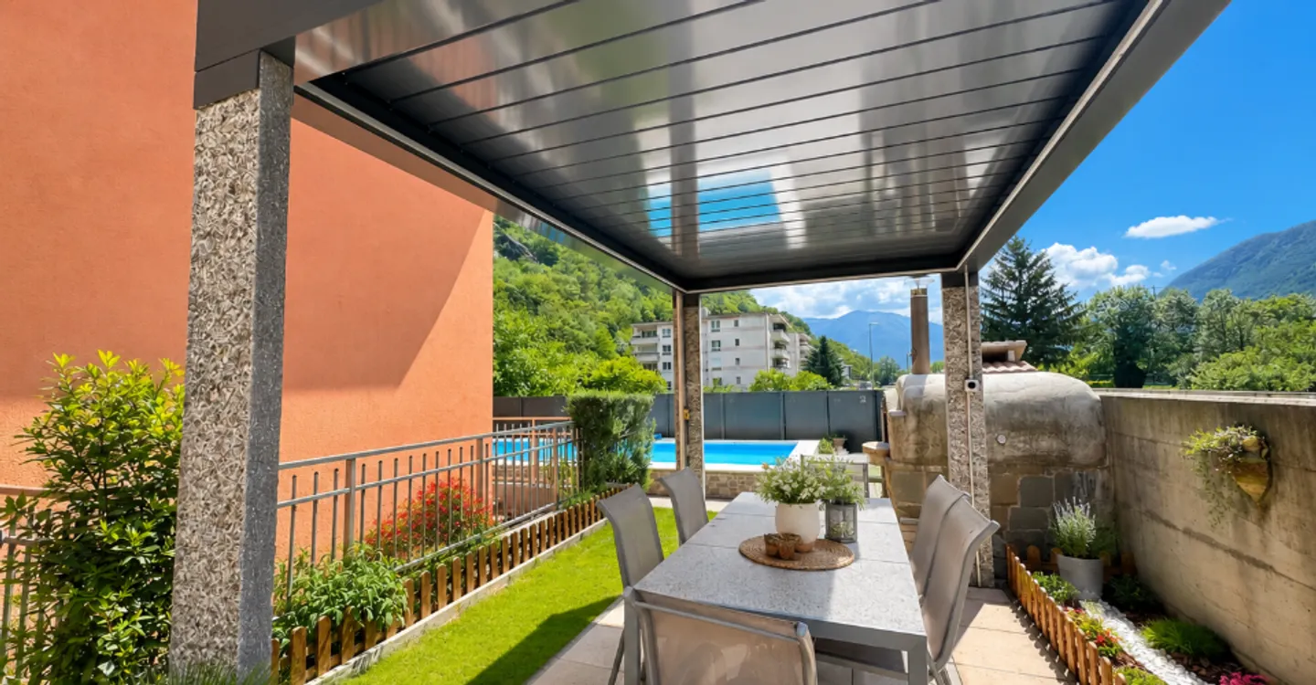 MAGNIFICA CASA BIFAMILIARE - CON UN GRANDE POTENZIALE - Foto 10 di 12