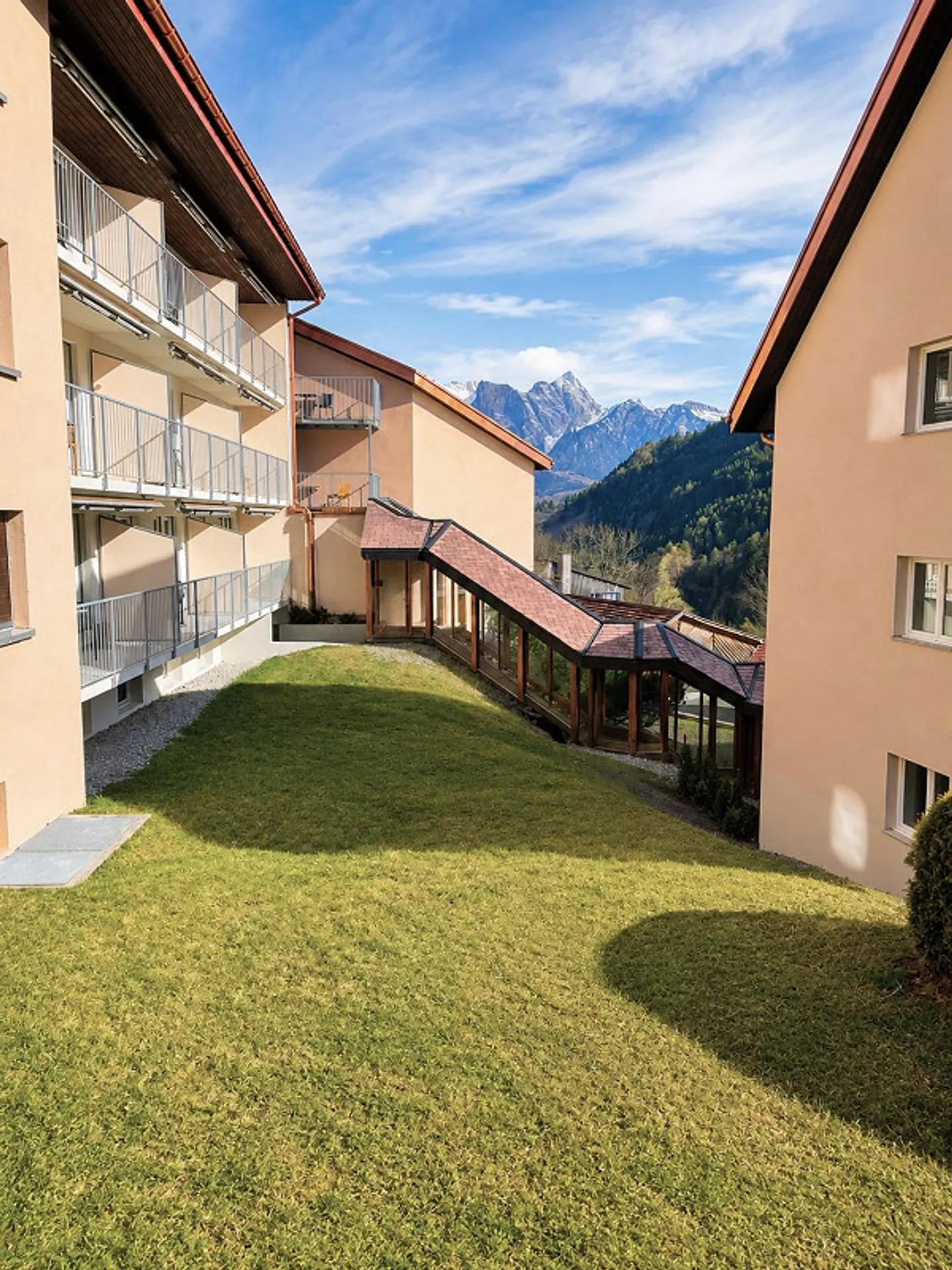 Propriété de rendement attrayante à Valens SG | 29 appartements + 2 maisons individuelles - Photo 21 sur 27