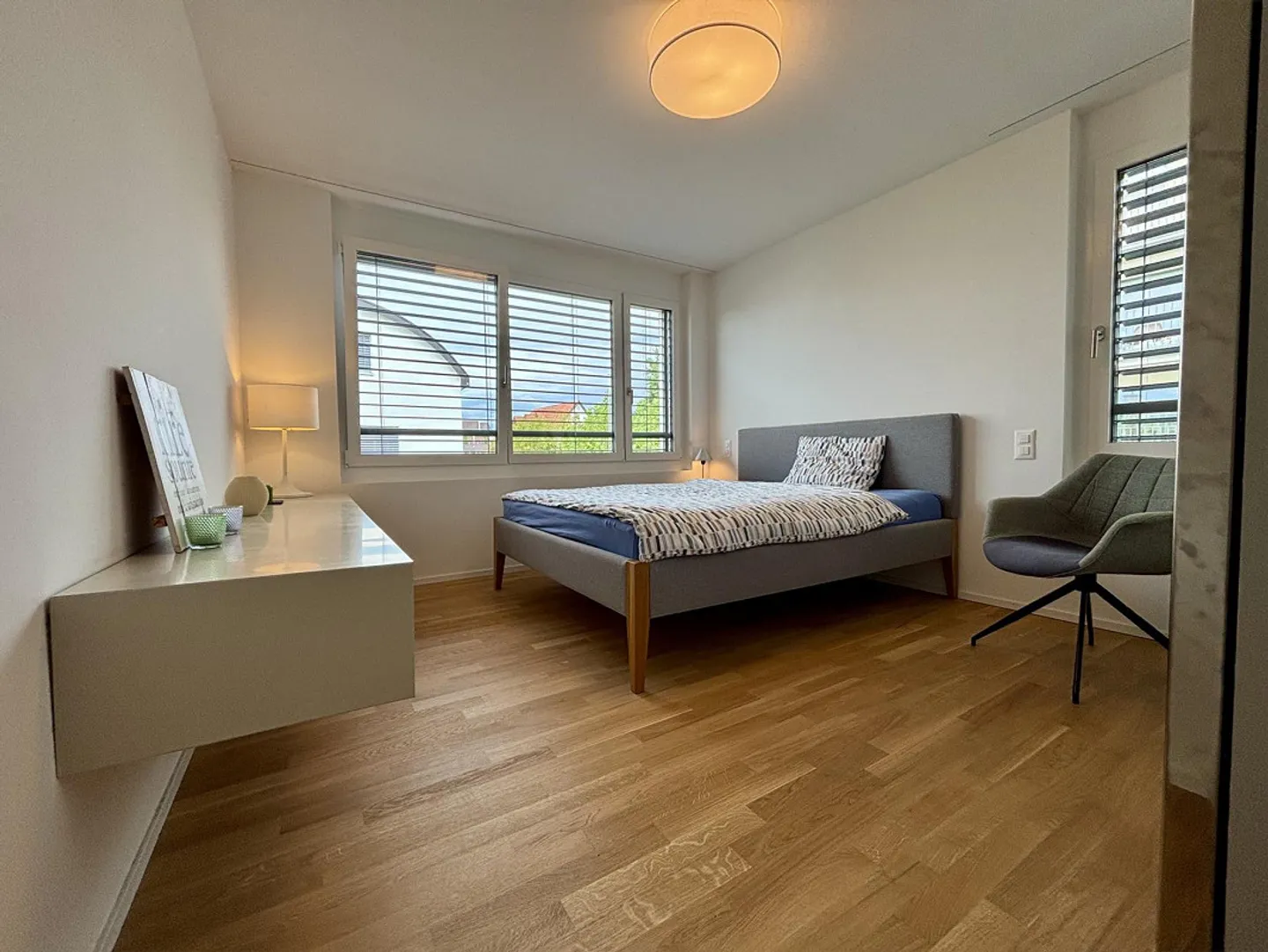 Appartement 4.5 pièces avec vue, dans un bel emplacement au-dessus du lac de Zurich - Photo 7 sur 15