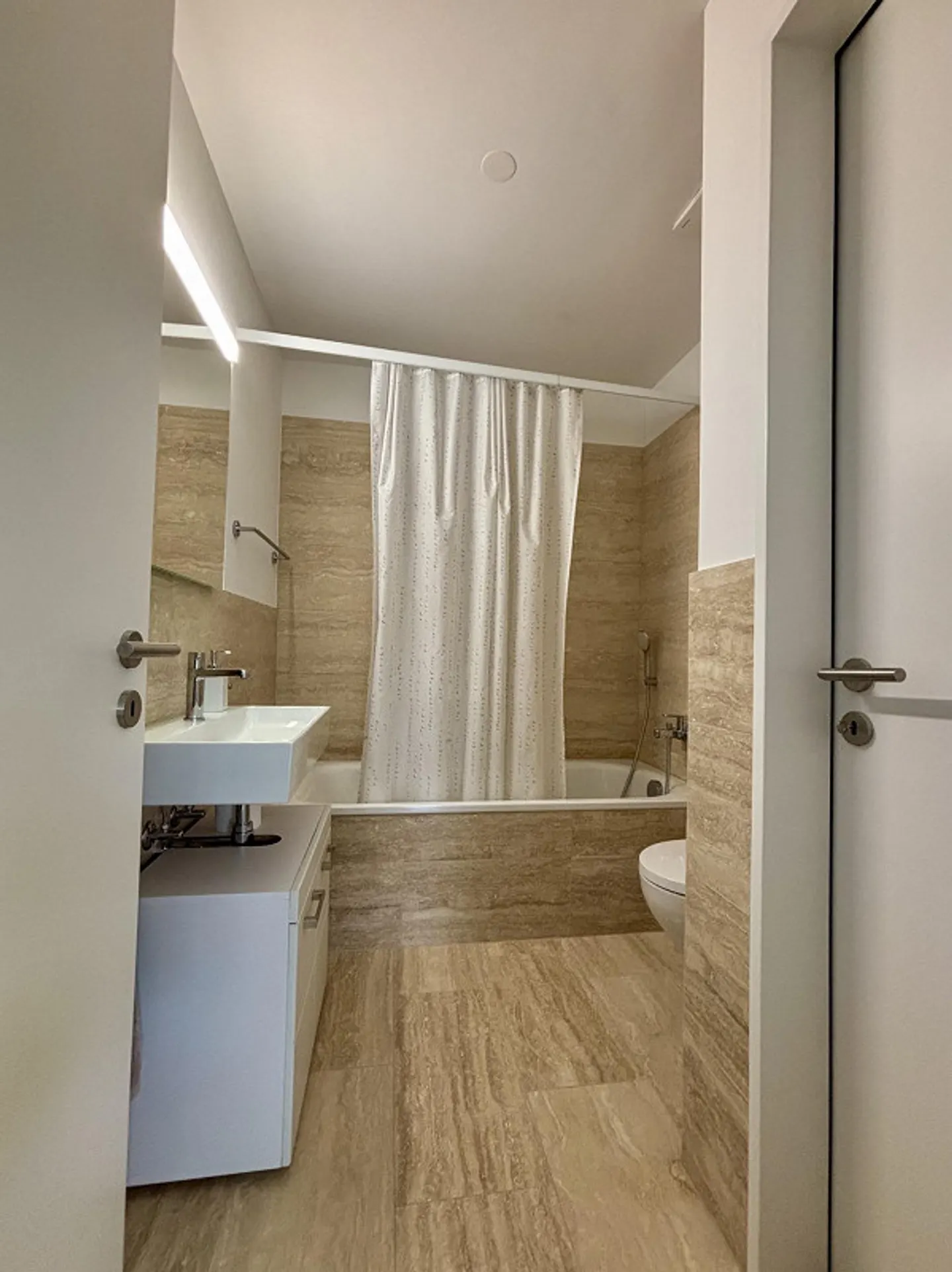 Appartement 4.5 pièces avec vue, dans un bel emplacement au-dessus du lac de Zurich - Photo 12 sur 15