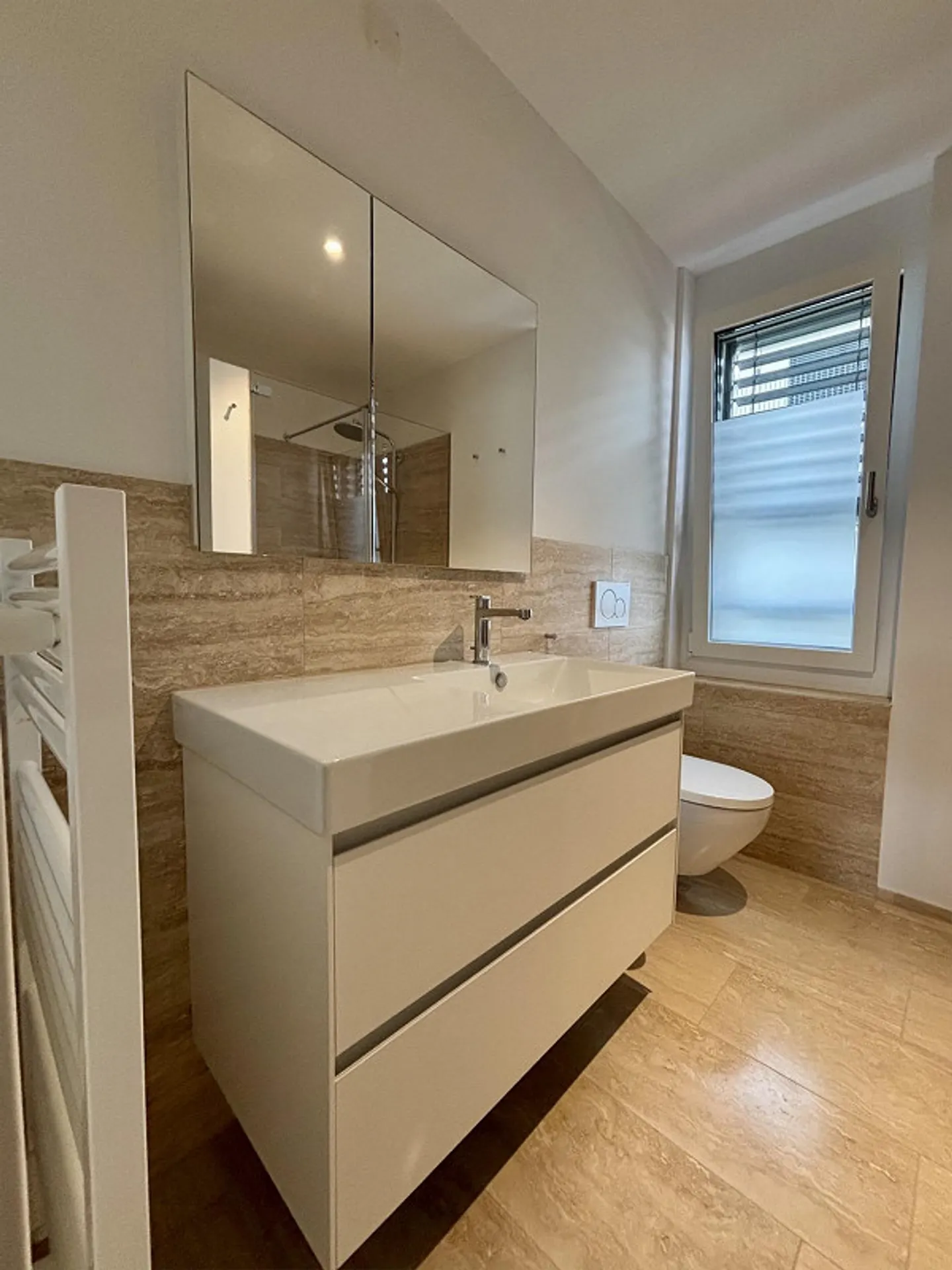 Appartement 4.5 pièces avec vue, dans un bel emplacement au-dessus du lac de Zurich - Photo 10 sur 15