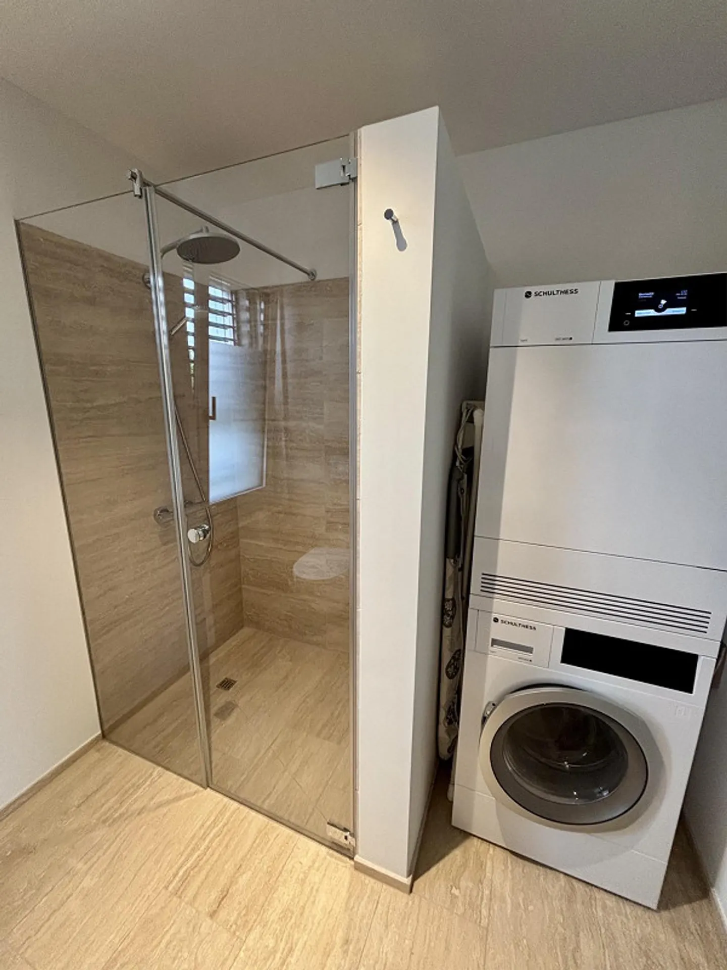 Appartement 4.5 pièces avec vue, dans un bel emplacement au-dessus du lac de Zurich - Photo 11 sur 15