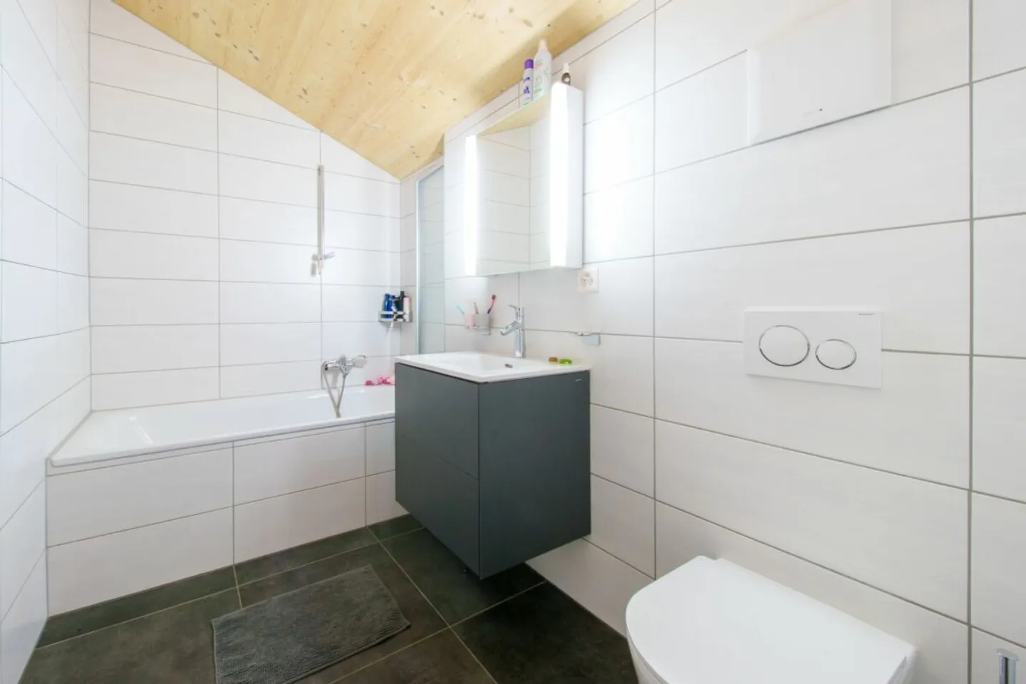 Bellissima casa a schiera moderna e confortevole - Foto 10 di 13