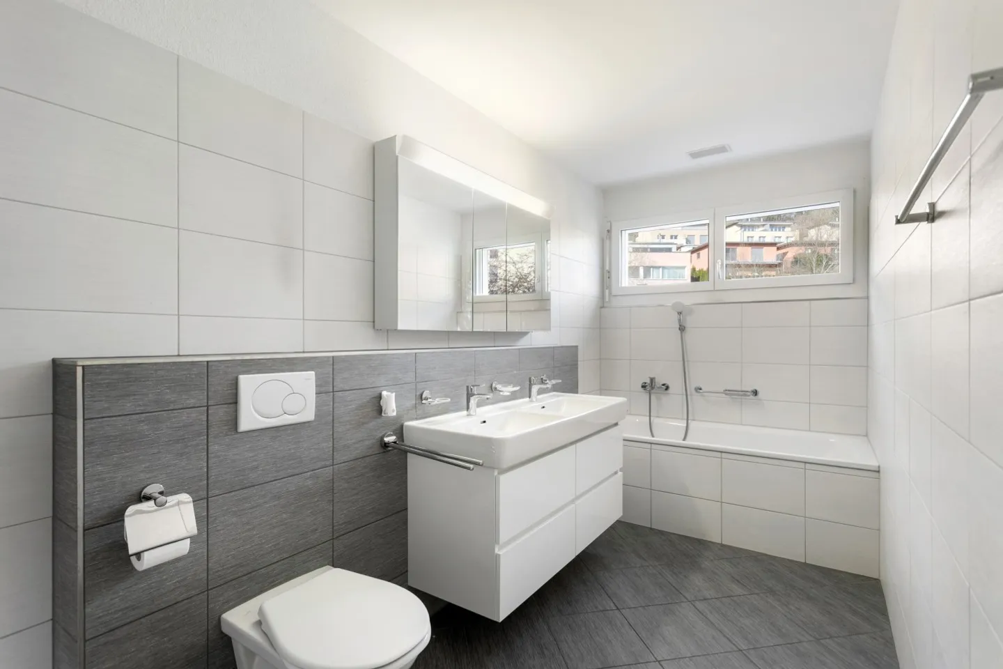 Modern 5.5-room apartment with hobby room in a prime location - Photo 9 of 13