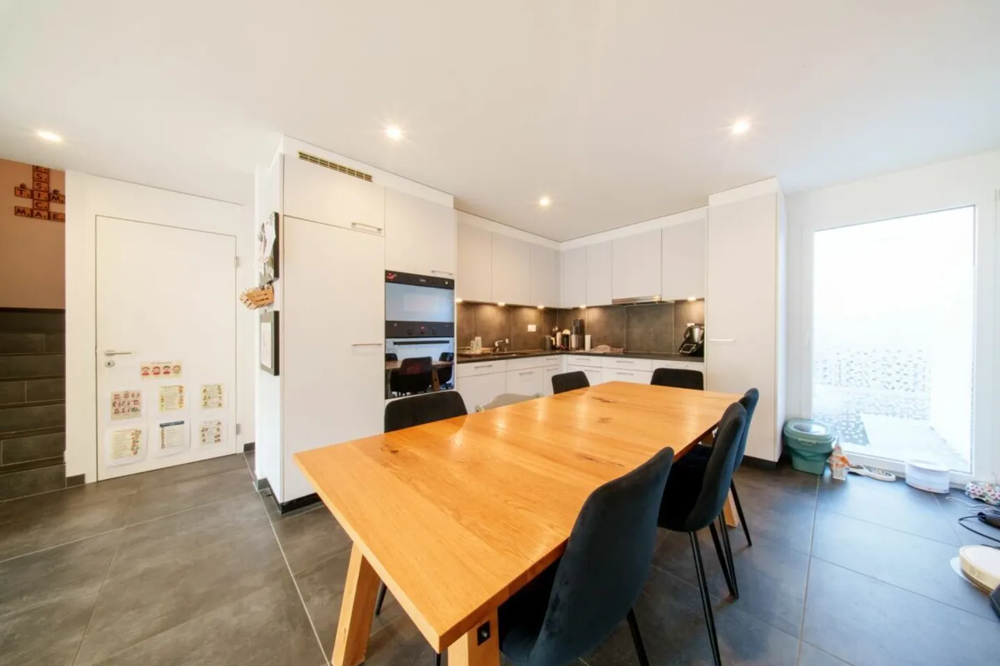 Bellissima casa a schiera moderna e confortevole - Foto 5 di 13