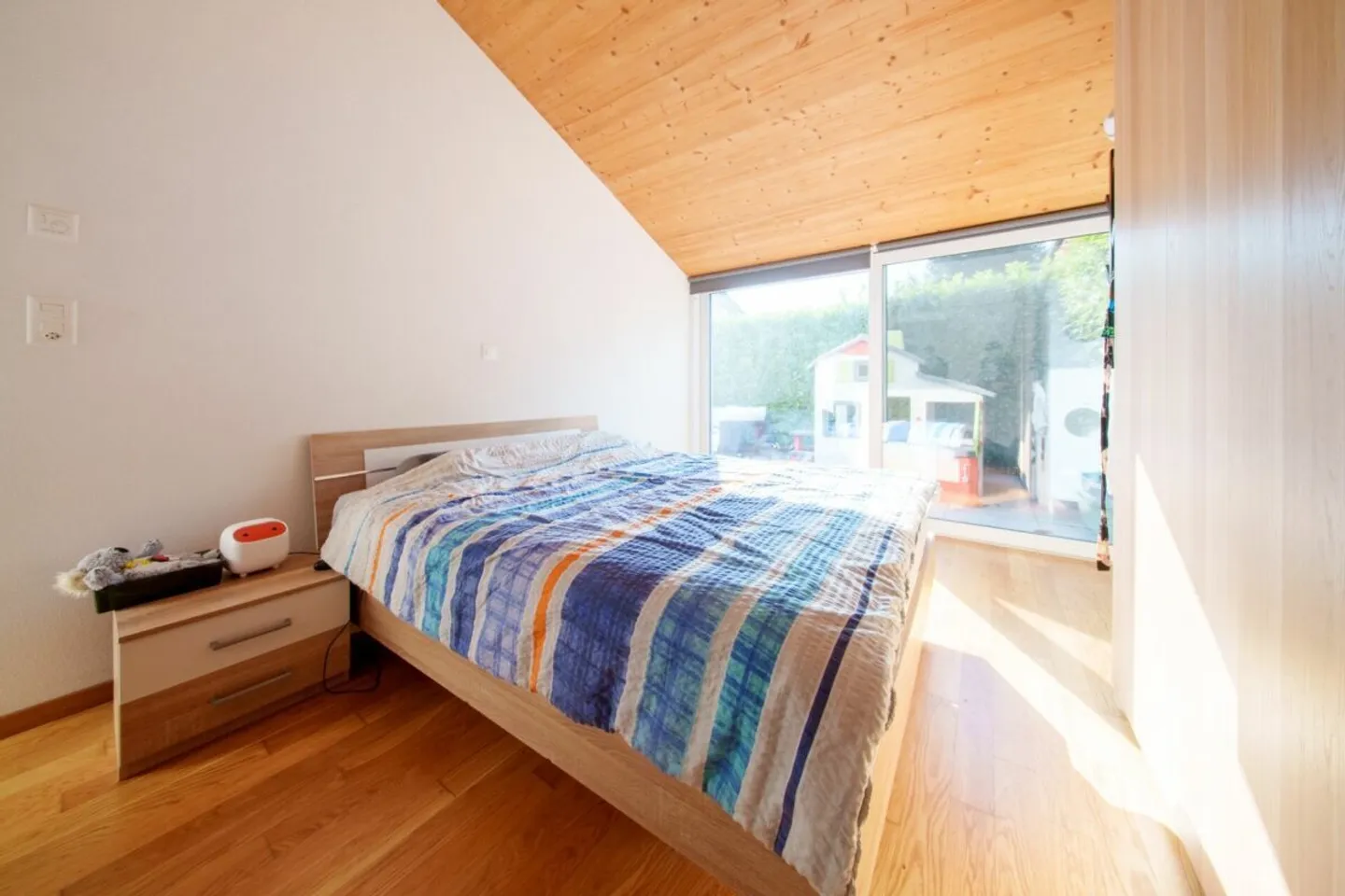 Bellissima casa a schiera moderna e confortevole - Foto 6 di 13