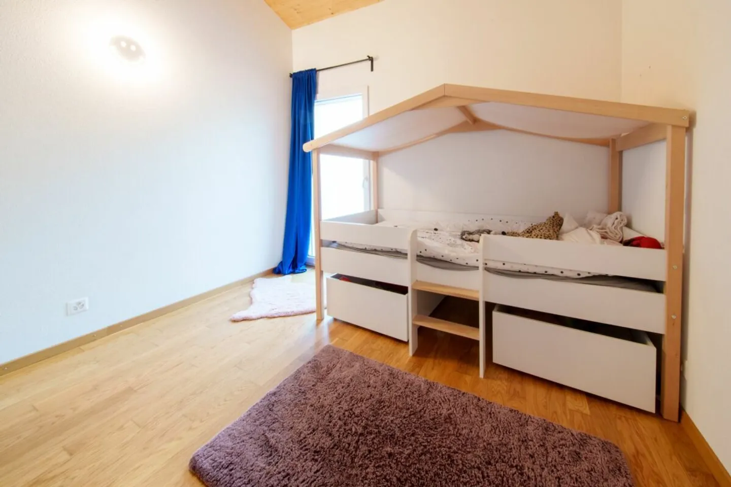 Bellissima casa a schiera moderna e confortevole - Foto 7 di 13