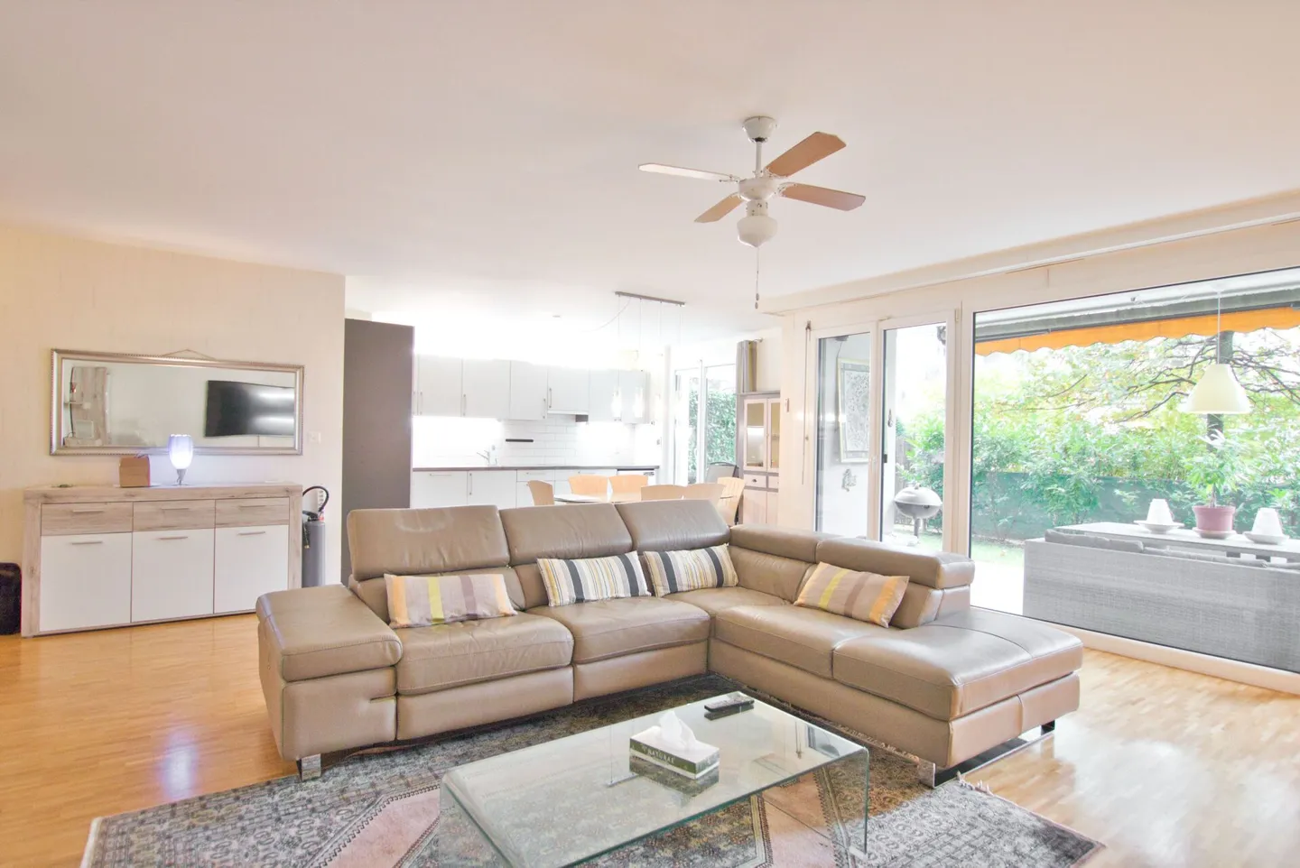 Bel appartement avec jardin - Photo 3 sur 13