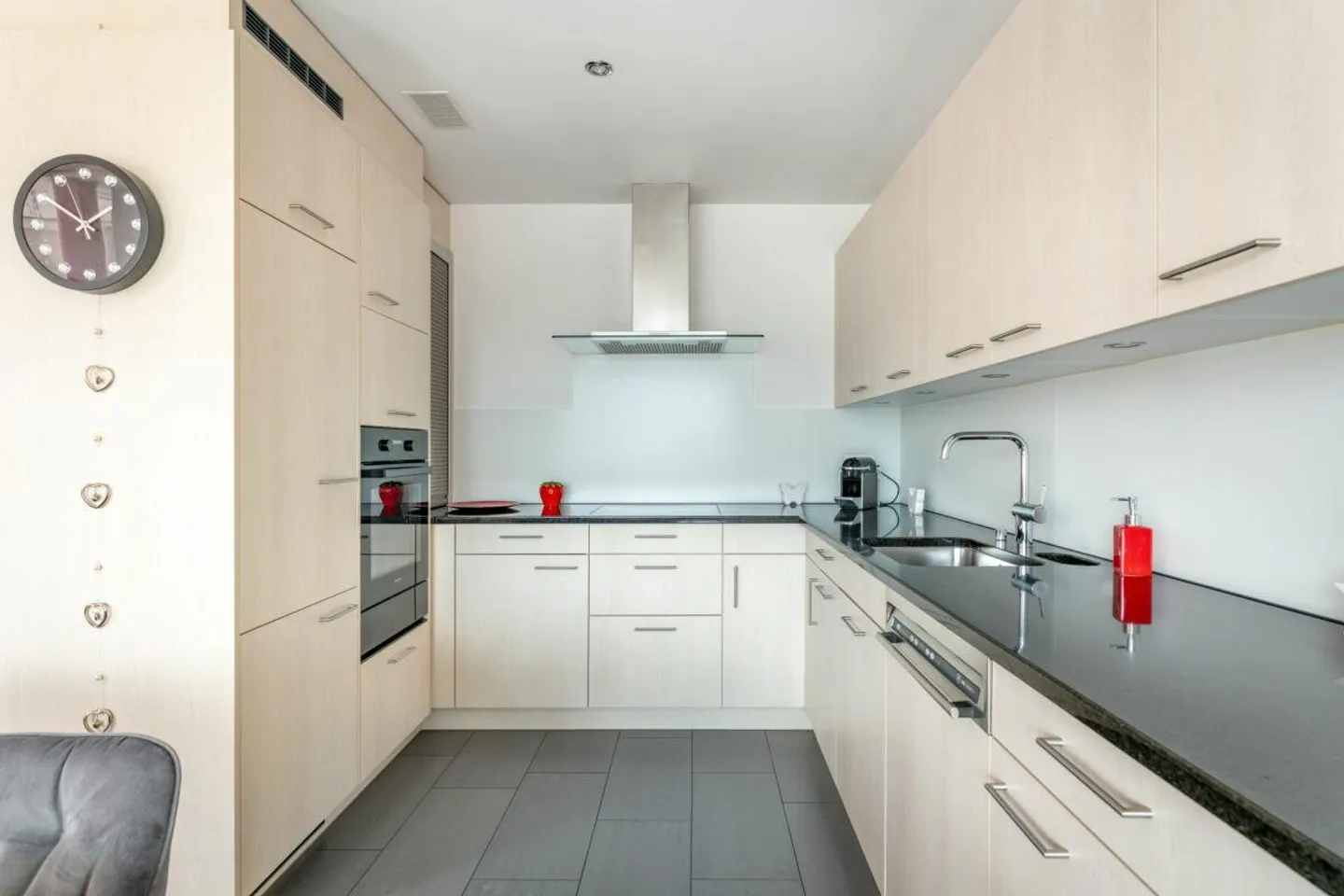 3.5 Zimmer-Wohnung mit modernem Ausbau und idealer Lage - Foto 5 von 15