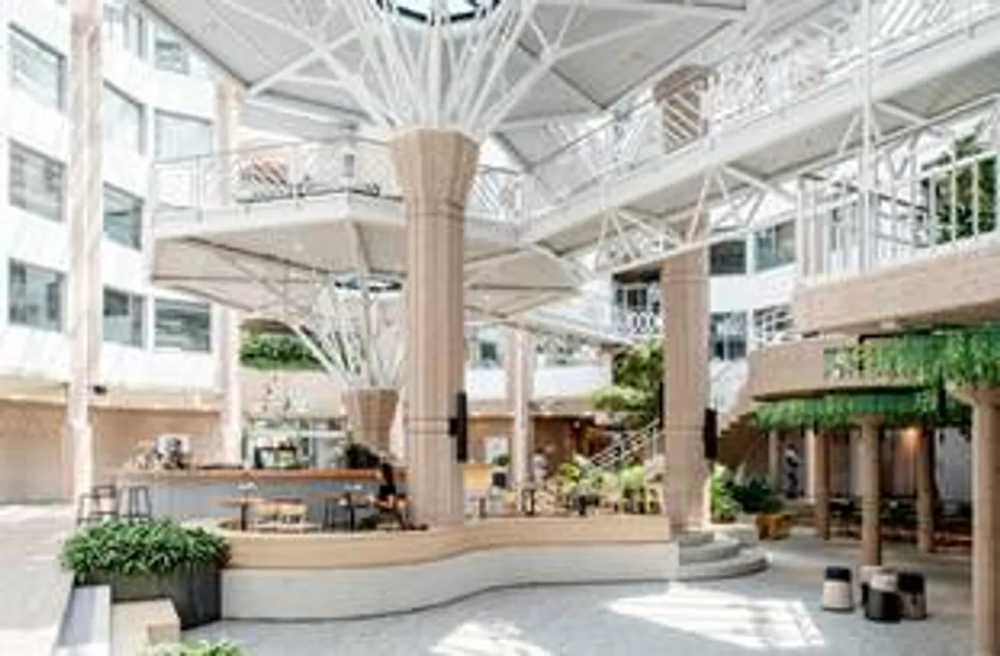350m2 Offices for rent in the Octagon complex – A modern and dynamic environment - Photo 2 of 5