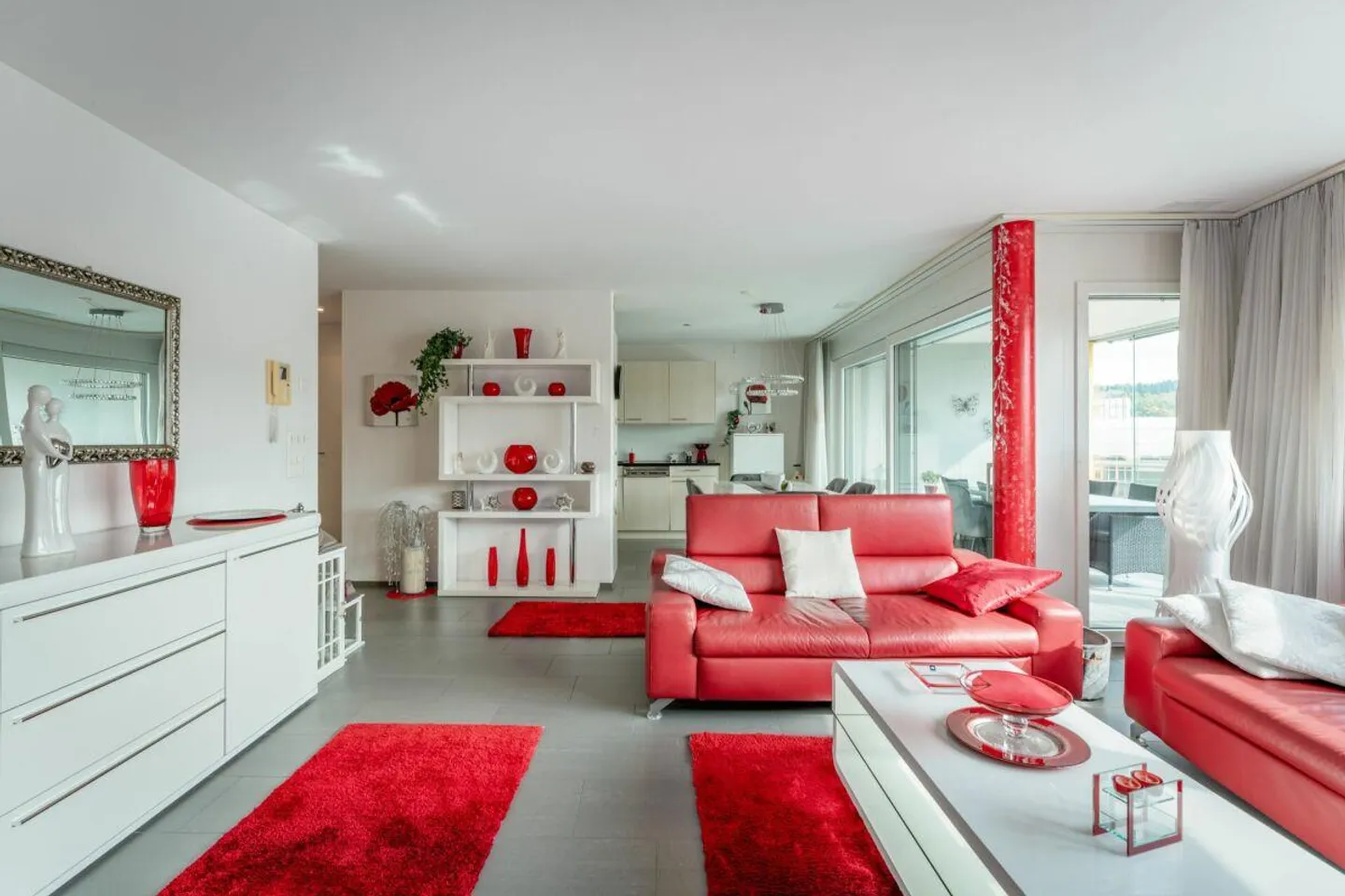 3.5 Zimmer-Wohnung mit modernem Ausbau und idealer Lage - Foto 3 von 15
