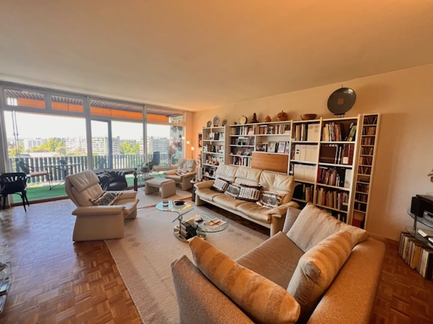 Very nice apartment with lake view in life annuity in Geneva - Photo 7 of 12